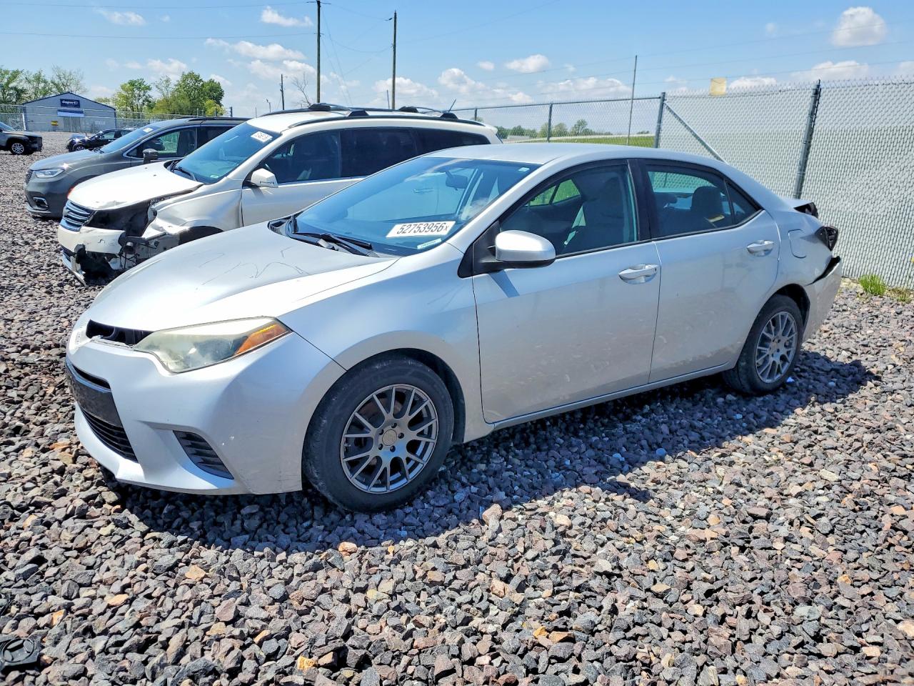 2015 Toyota Corolla Le Серебряный vin: 5YFBURHE0FP240164