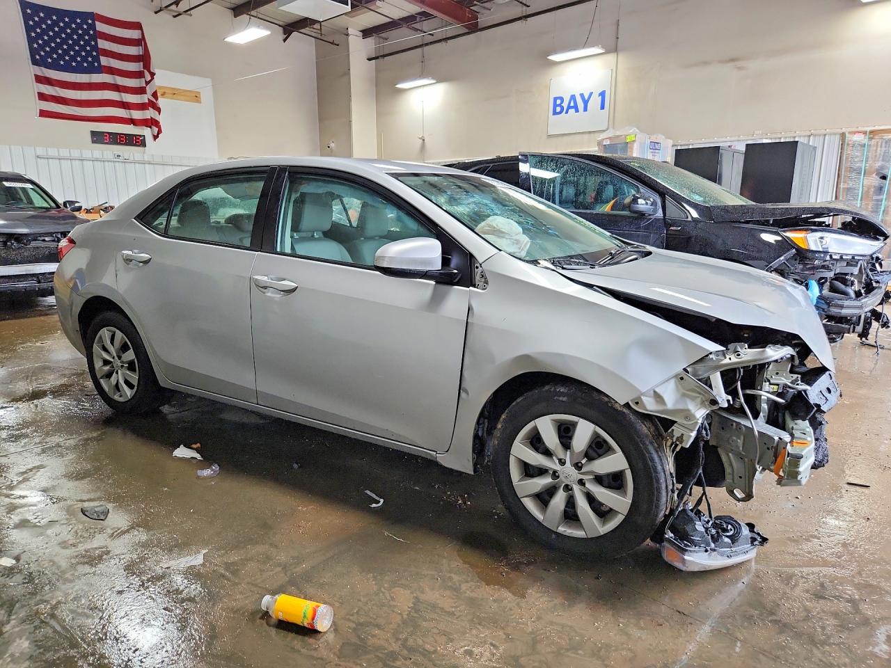 2015 Toyota Corolla Le Silver vin: 5YFBURHE0FP246580