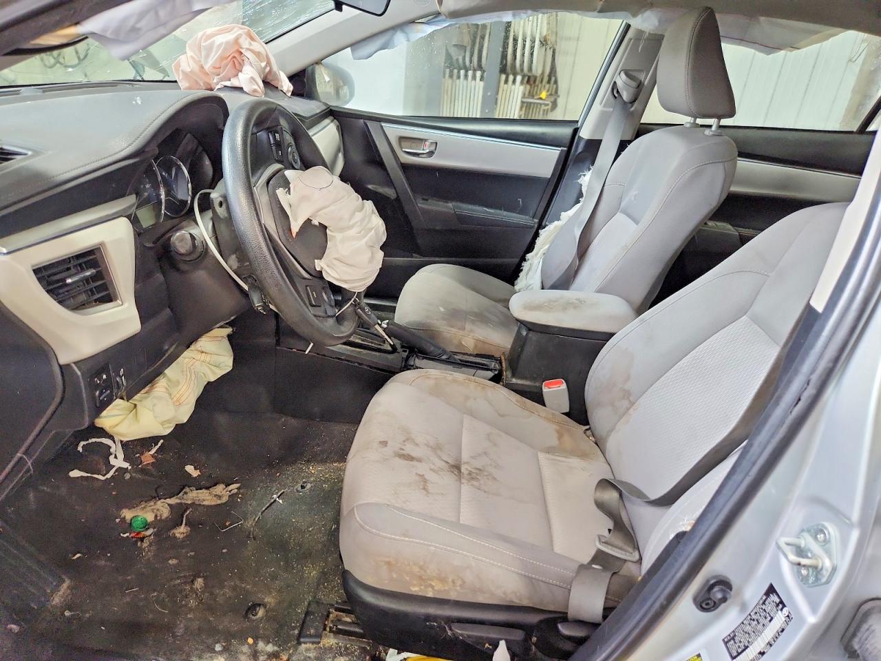 2015 Toyota Corolla Le Silver vin: 5YFBURHE0FP246580