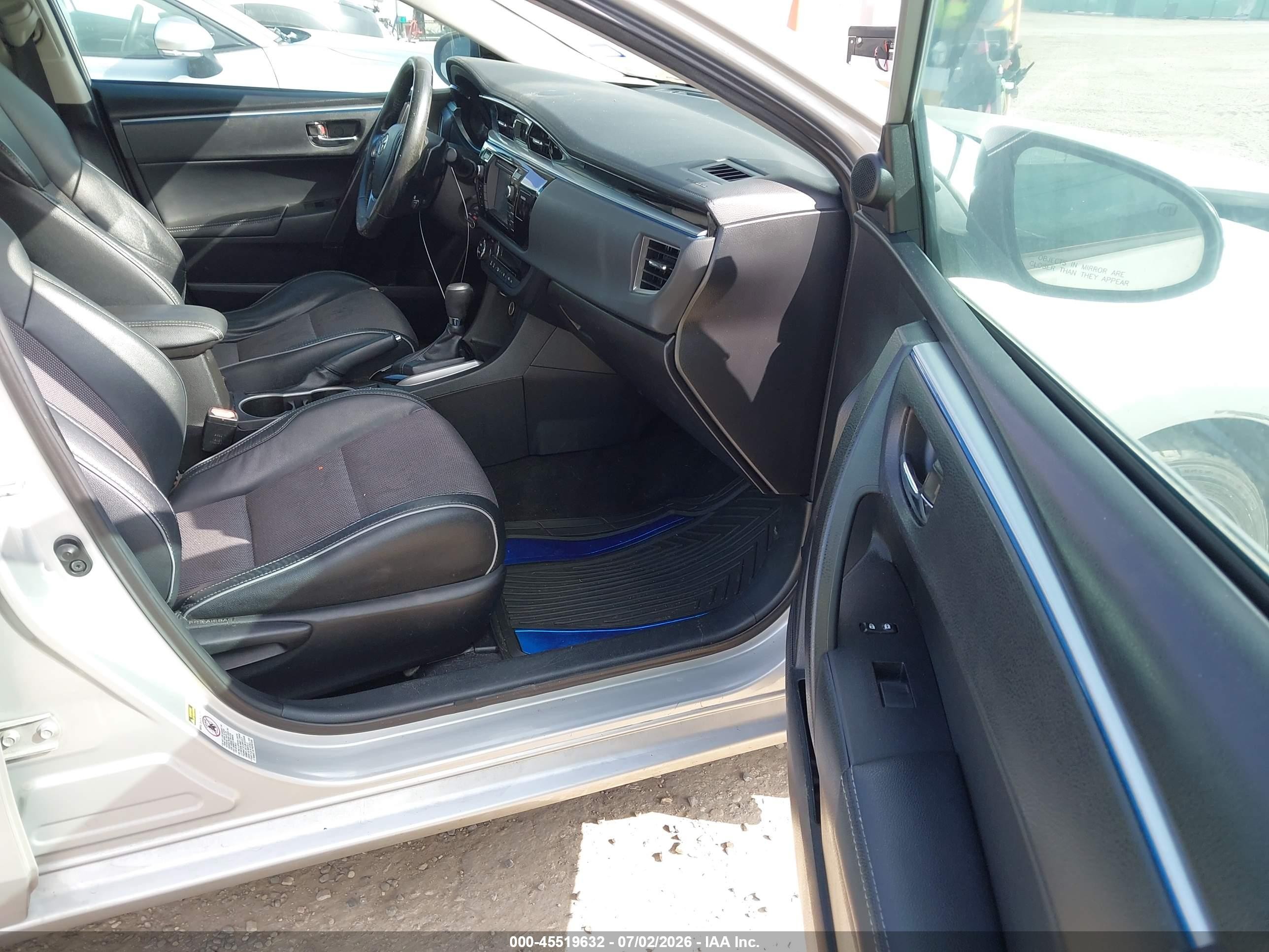 2015 Toyota Corolla S Plus Silver vin: 5YFBURHE0FP258048