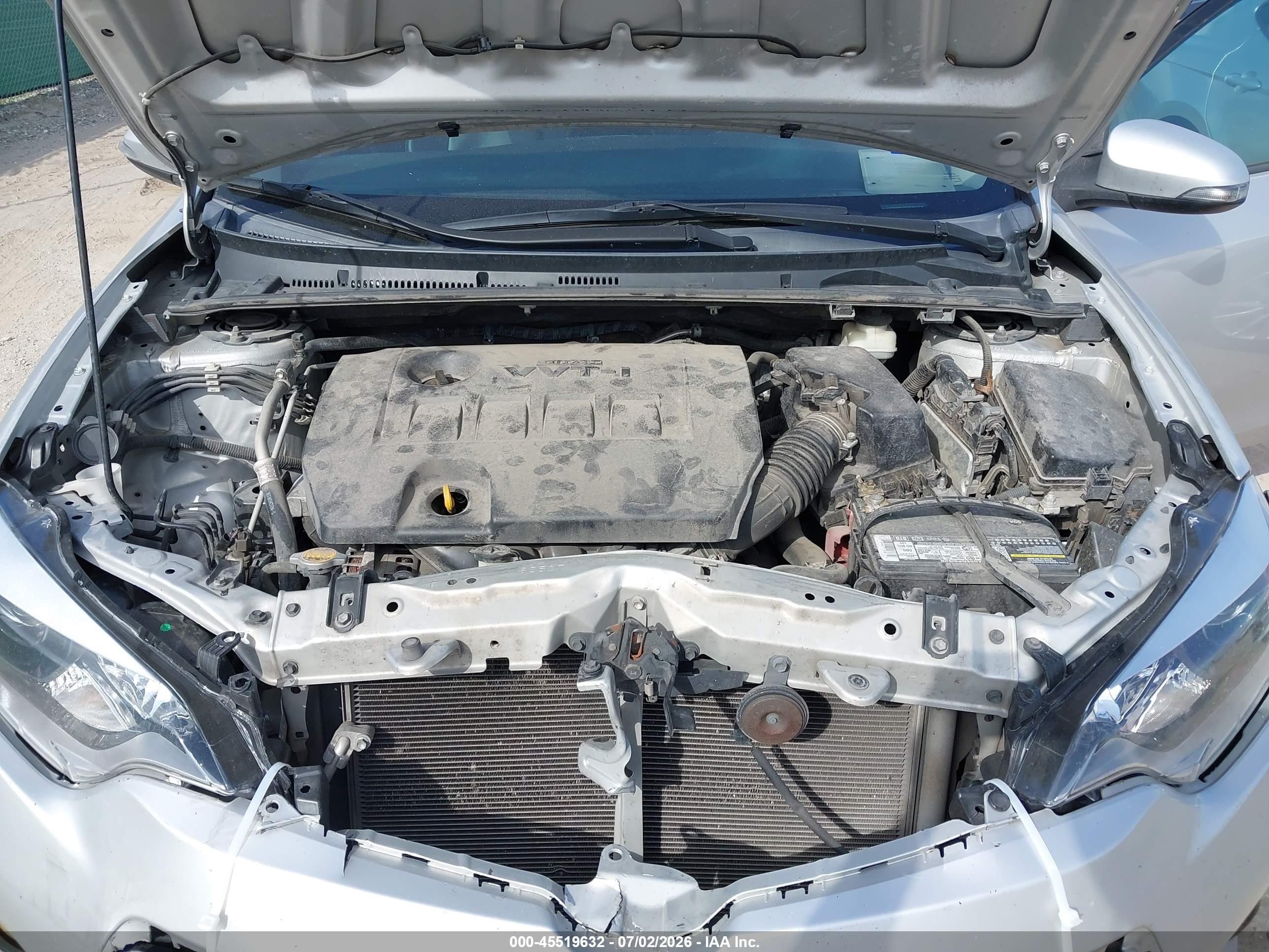 2015 Toyota Corolla S Plus Silver vin: 5YFBURHE0FP258048