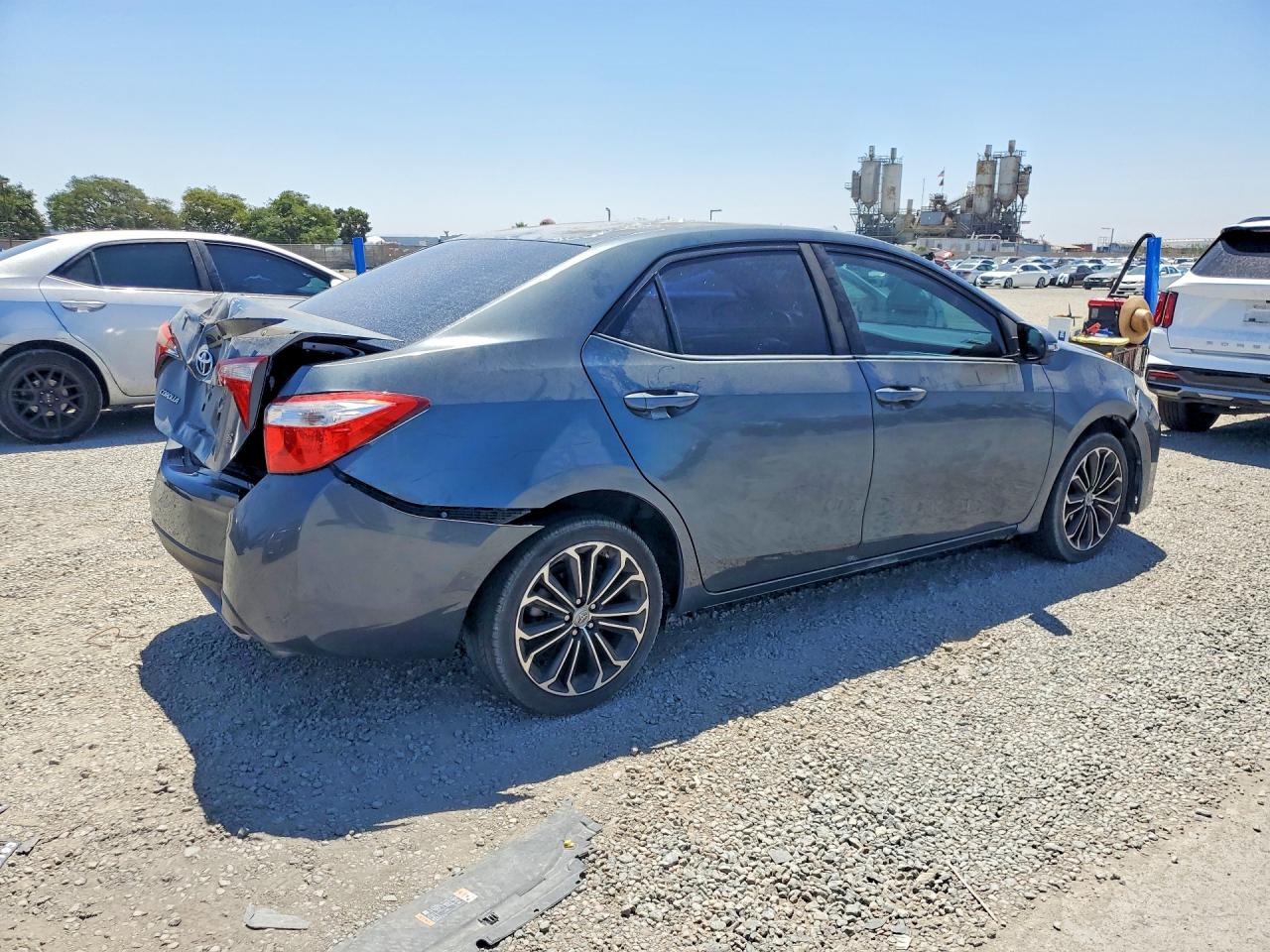 2015 Toyota Corolla S Plus Blue vin: 5YFBURHE0FP260673