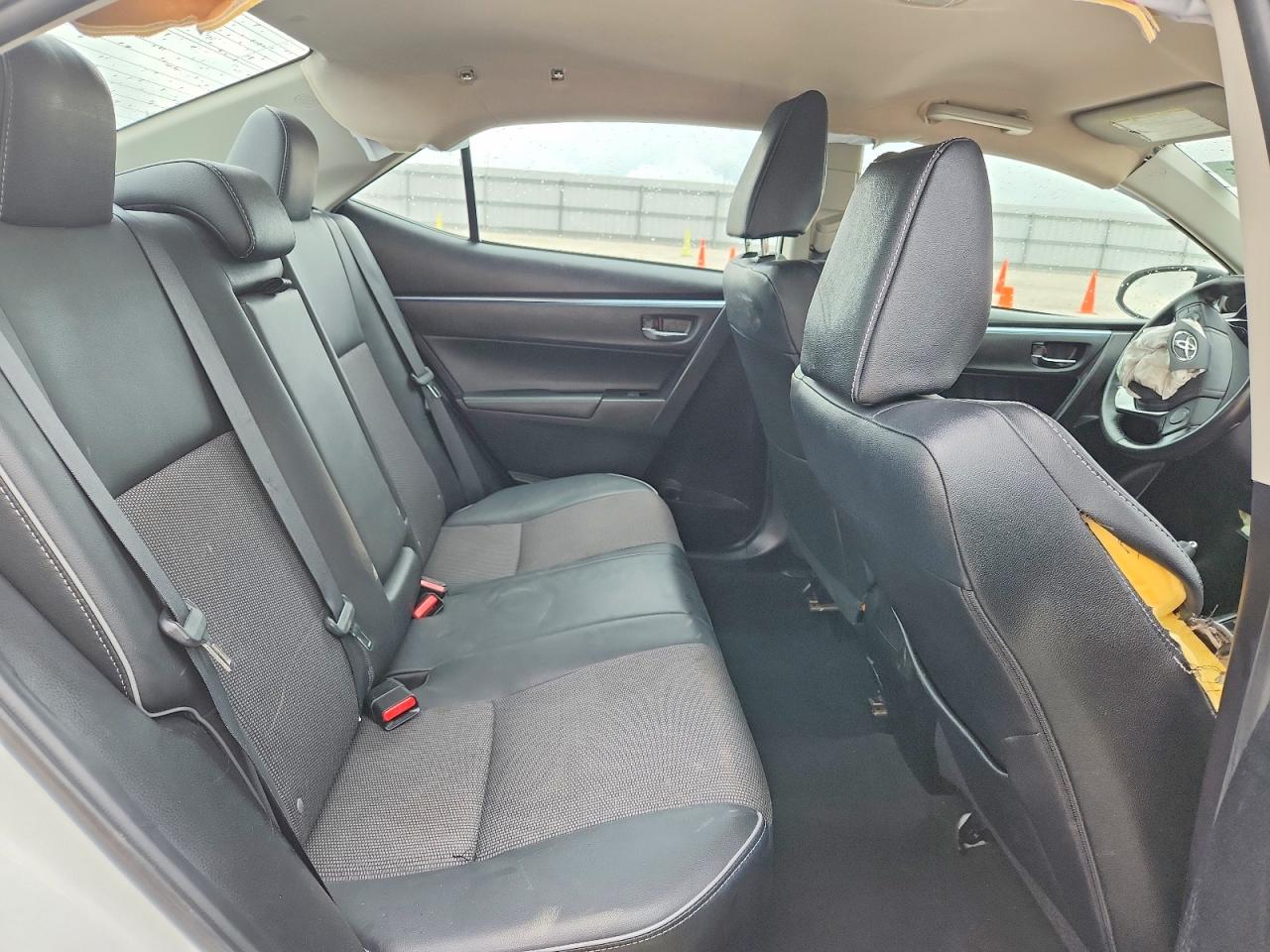 2015 Toyota Corolla S Plus White vin: 5YFBURHE0FP277988
