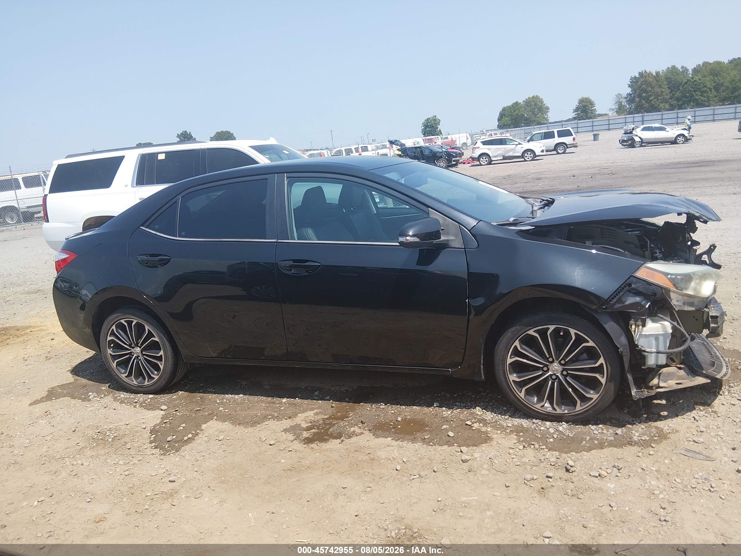2015 Toyota Corolla S/s Plus/s Premium Черный vin: 5YFBURHE0FP304428