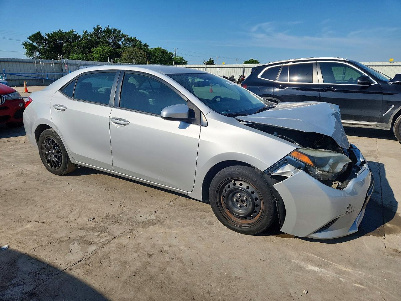 2015 Toyota Corolla Le Серебряный vin: 5YFBURHE0FP307779