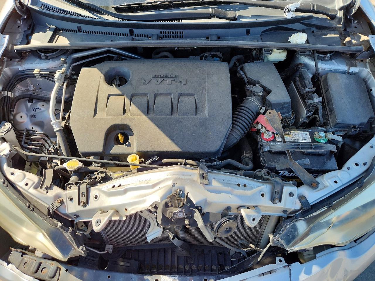 2015 Toyota Corolla Le Серебряный vin: 5YFBURHE0FP307779