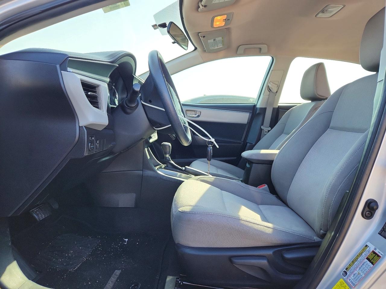 2015 Toyota Corolla Le Серебряный vin: 5YFBURHE0FP307779