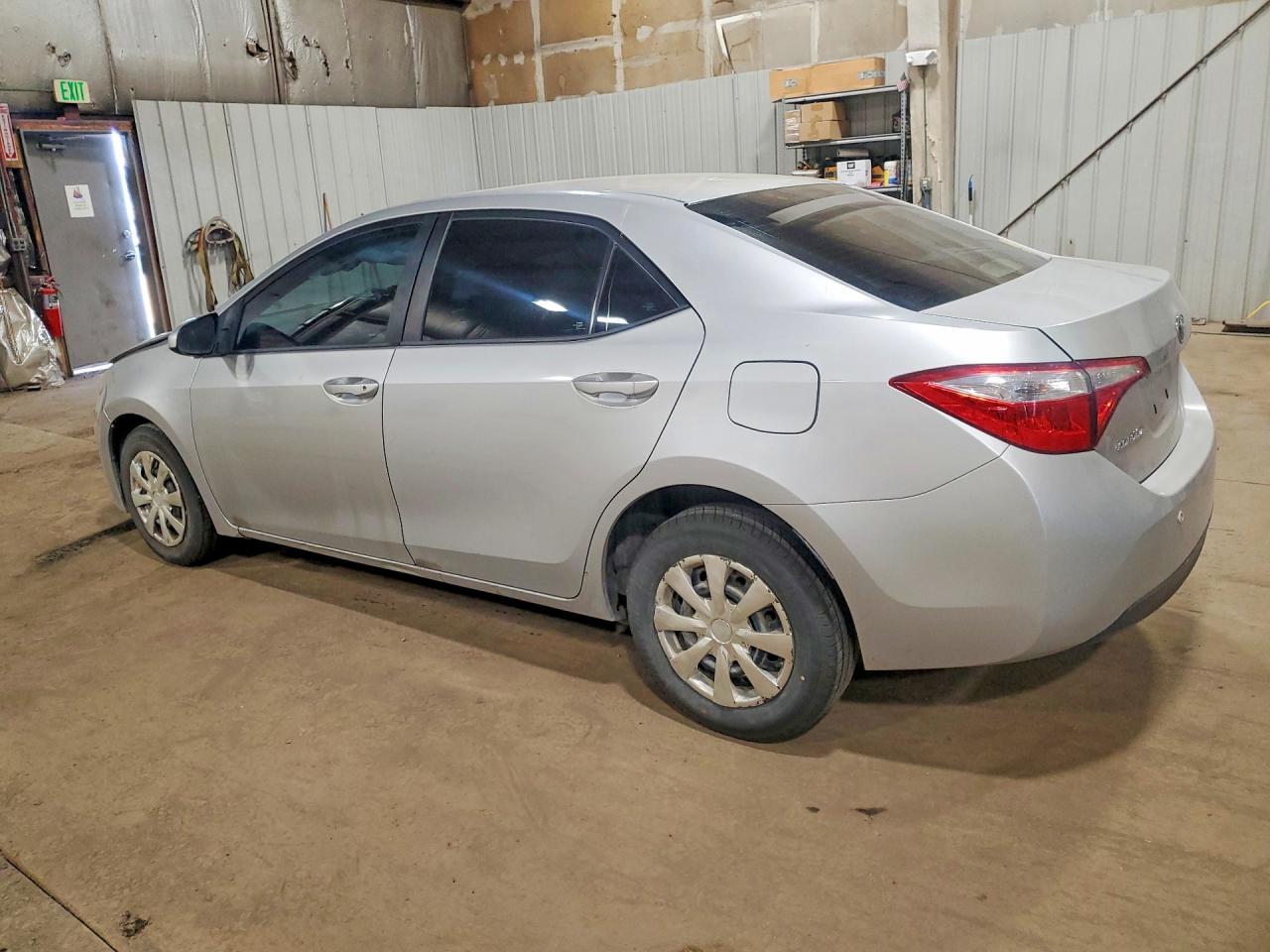 2015 Toyota Corolla L Серебряный vin: 5YFBURHE0FP312433