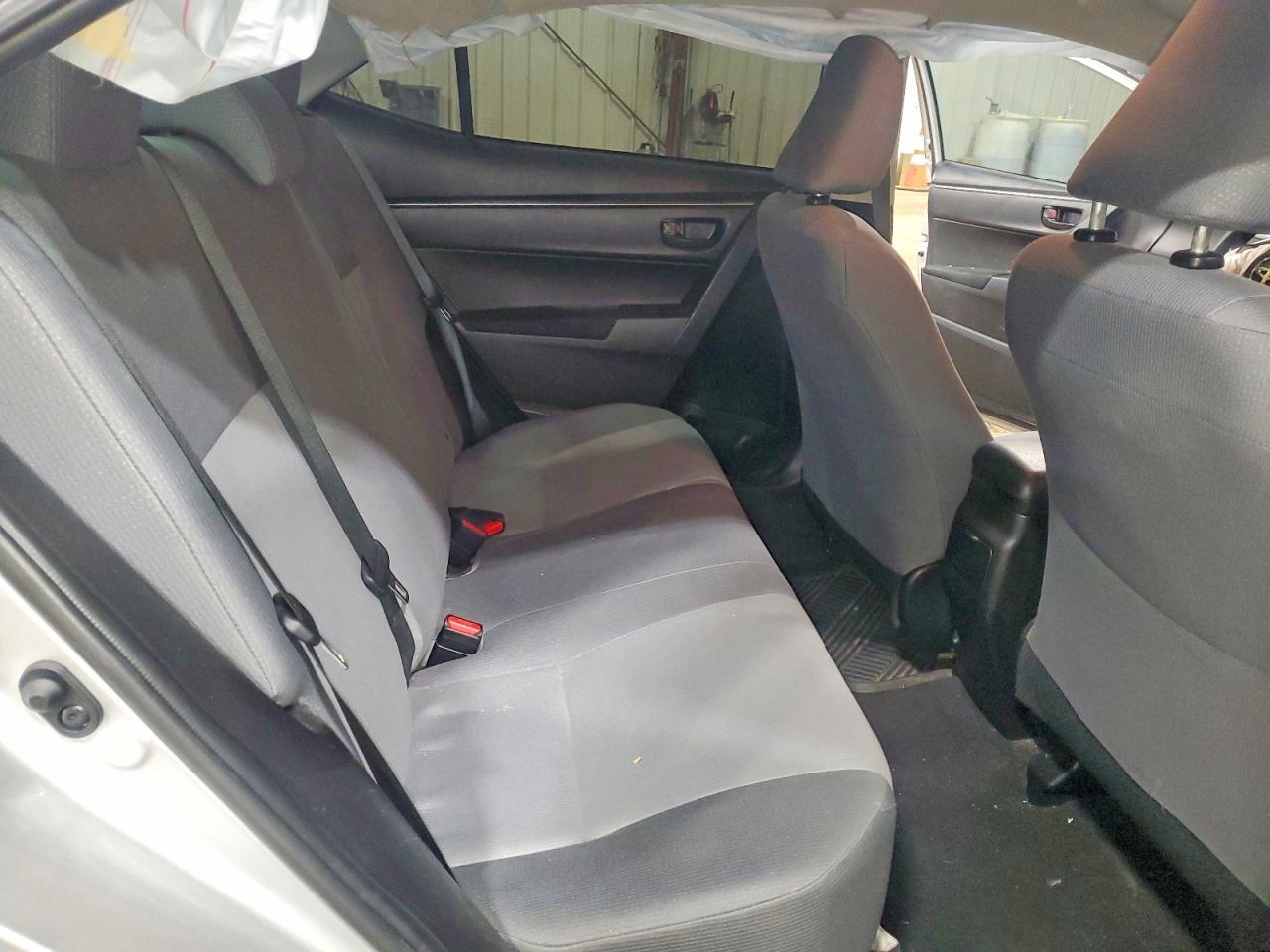 2015 Toyota Corolla L Серебряный vin: 5YFBURHE0FP312433