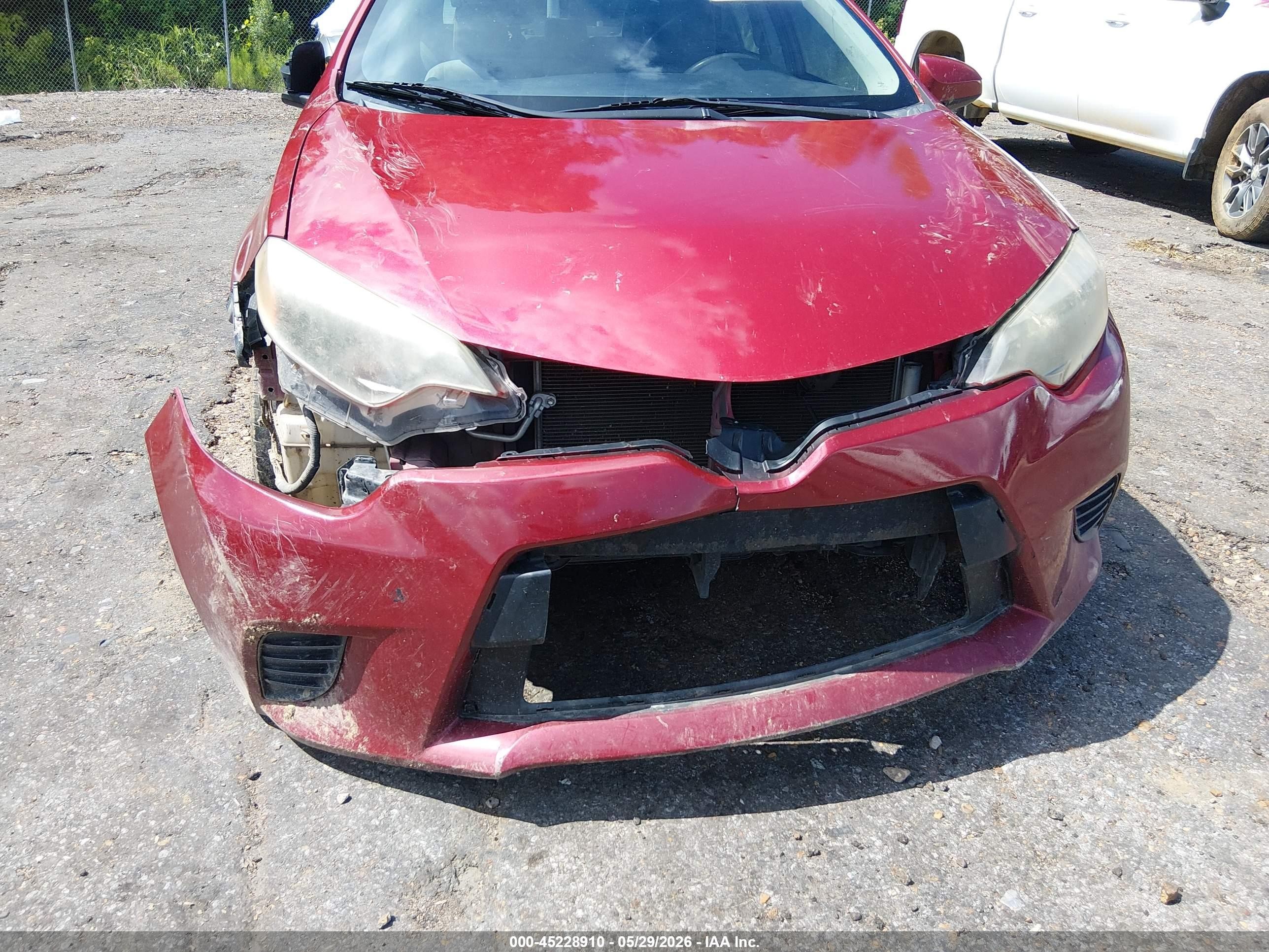 2015 Toyota Corolla Le Red vin: 5YFBURHE0FP317230
