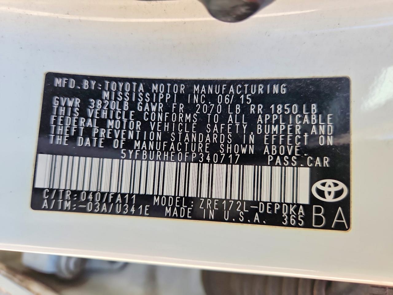 2015 Toyota Corolla L White vin: 5YFBURHE0FP340717