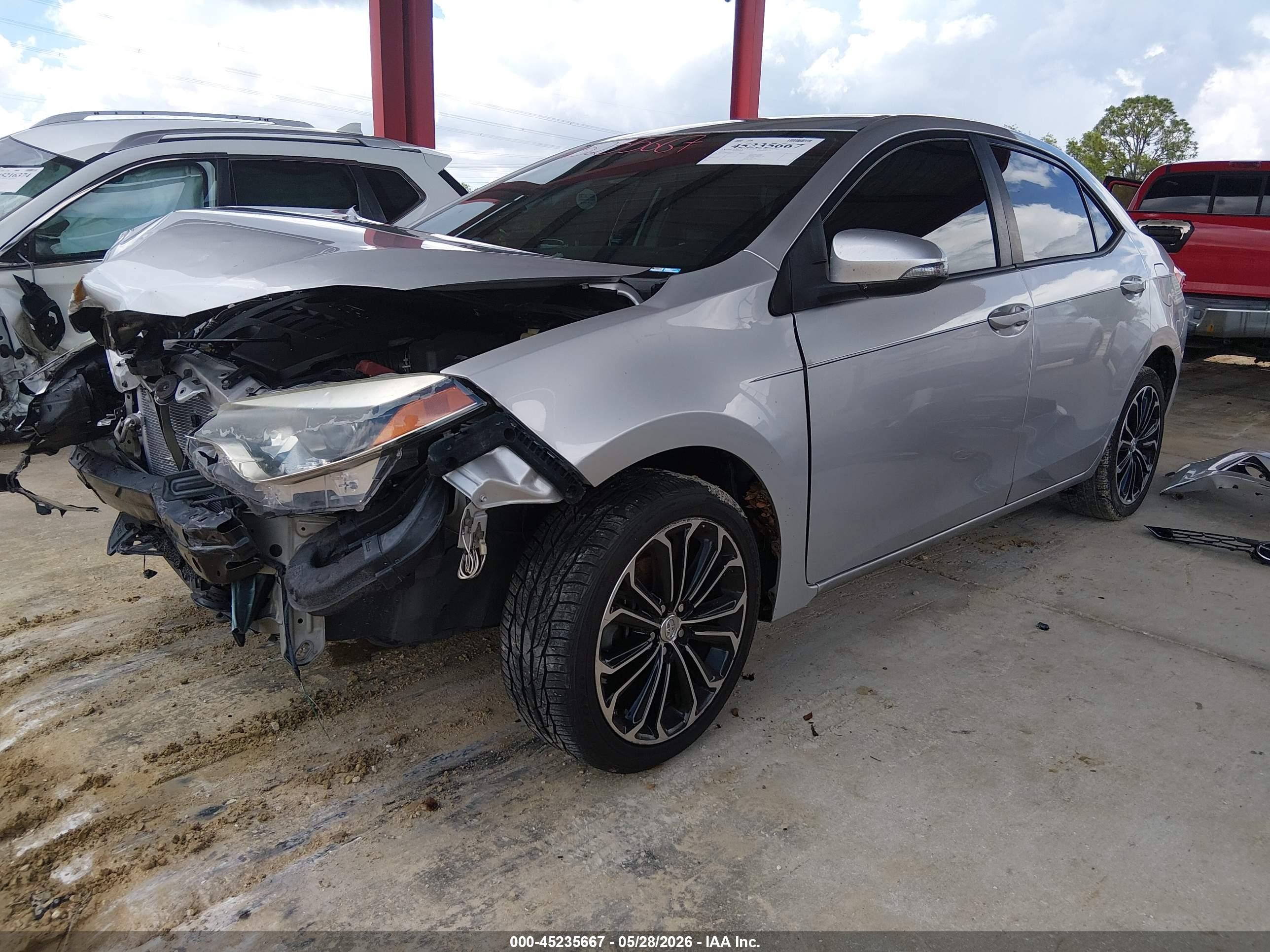 2015 Toyota Corolla S Plus Silver vin: 5YFBURHE0FP345528