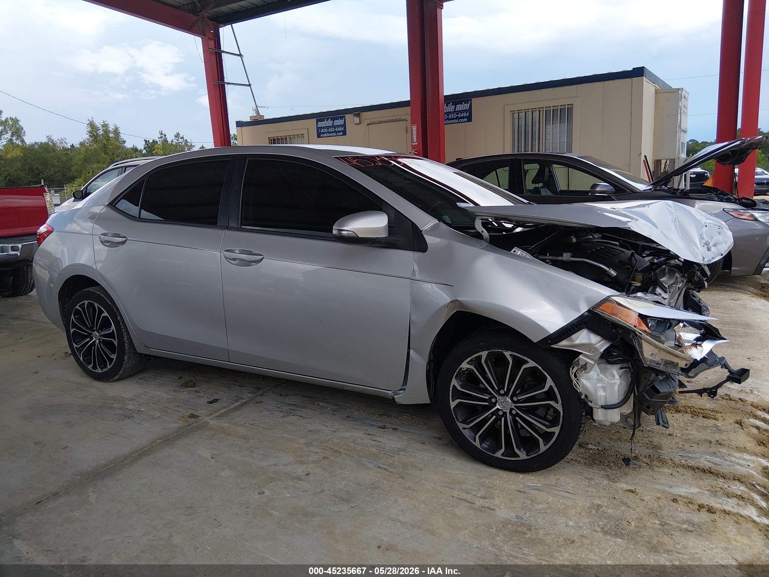 2015 Toyota Corolla S Plus Silver vin: 5YFBURHE0FP345528