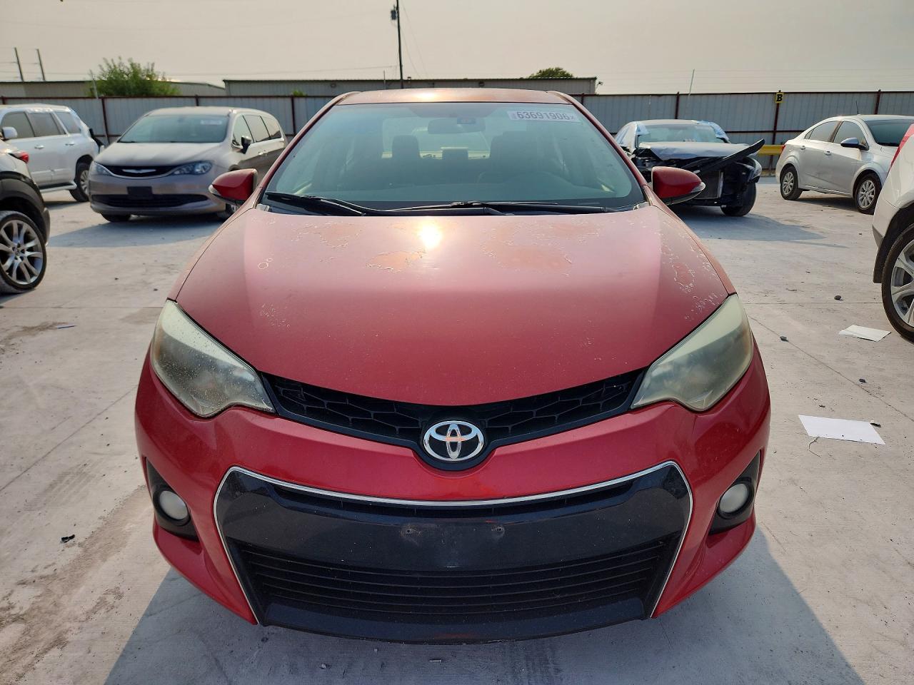 2015 Toyota Corolla S Plus Red vin: 5YFBURHE0FP353323