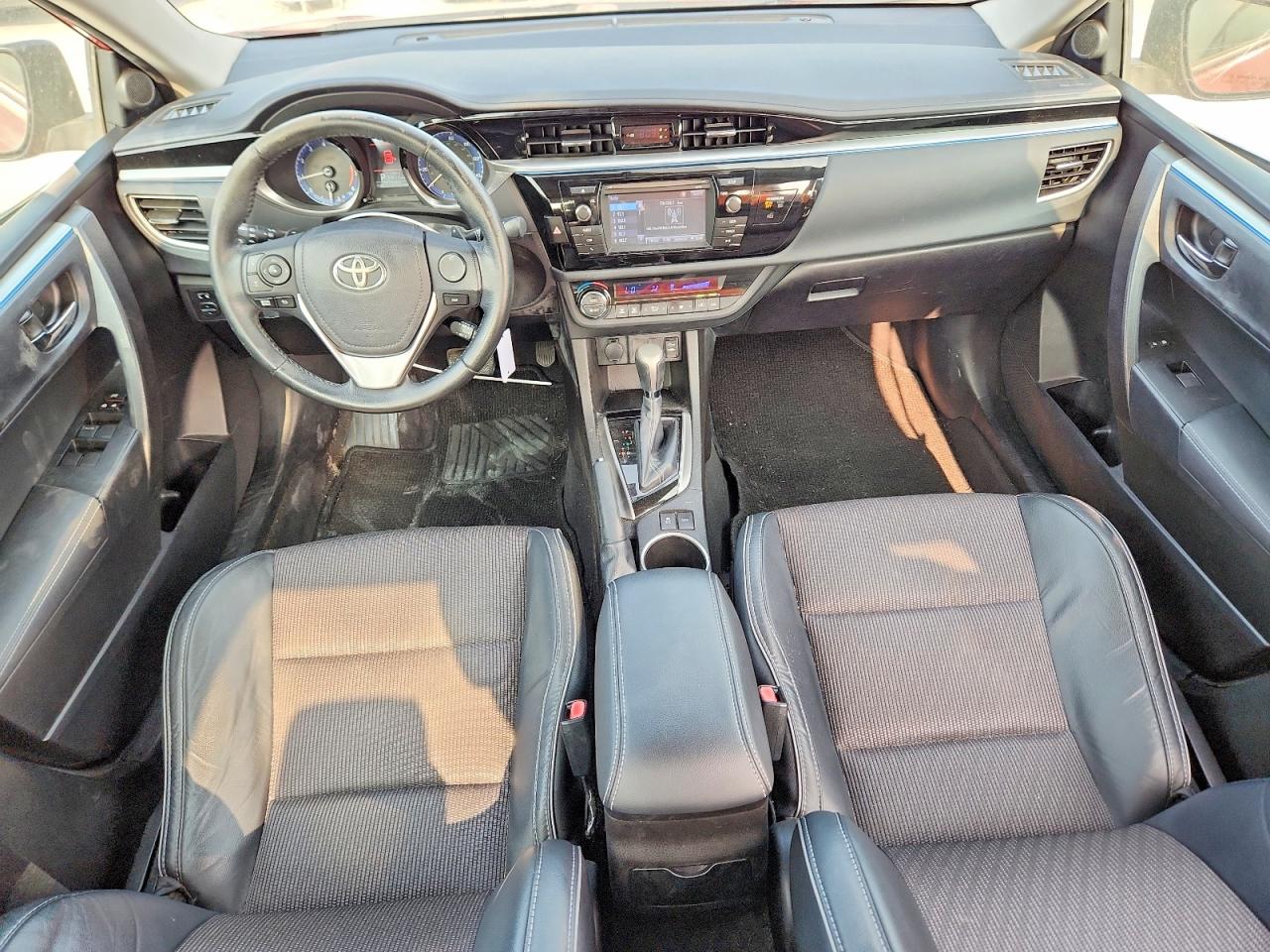 2015 Toyota Corolla S Plus Red vin: 5YFBURHE0FP353323