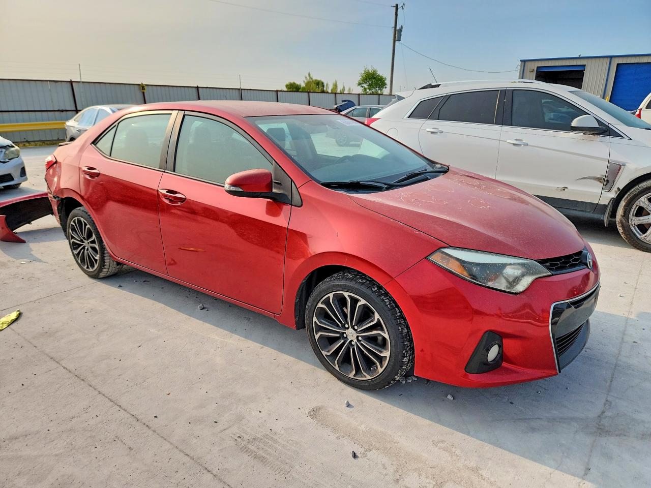 2015 Toyota Corolla S Plus Red vin: 5YFBURHE0FP353323