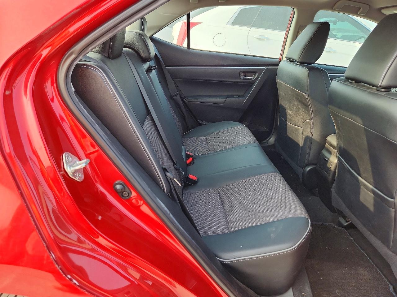 2015 Toyota Corolla S Plus Red vin: 5YFBURHE0FP353323