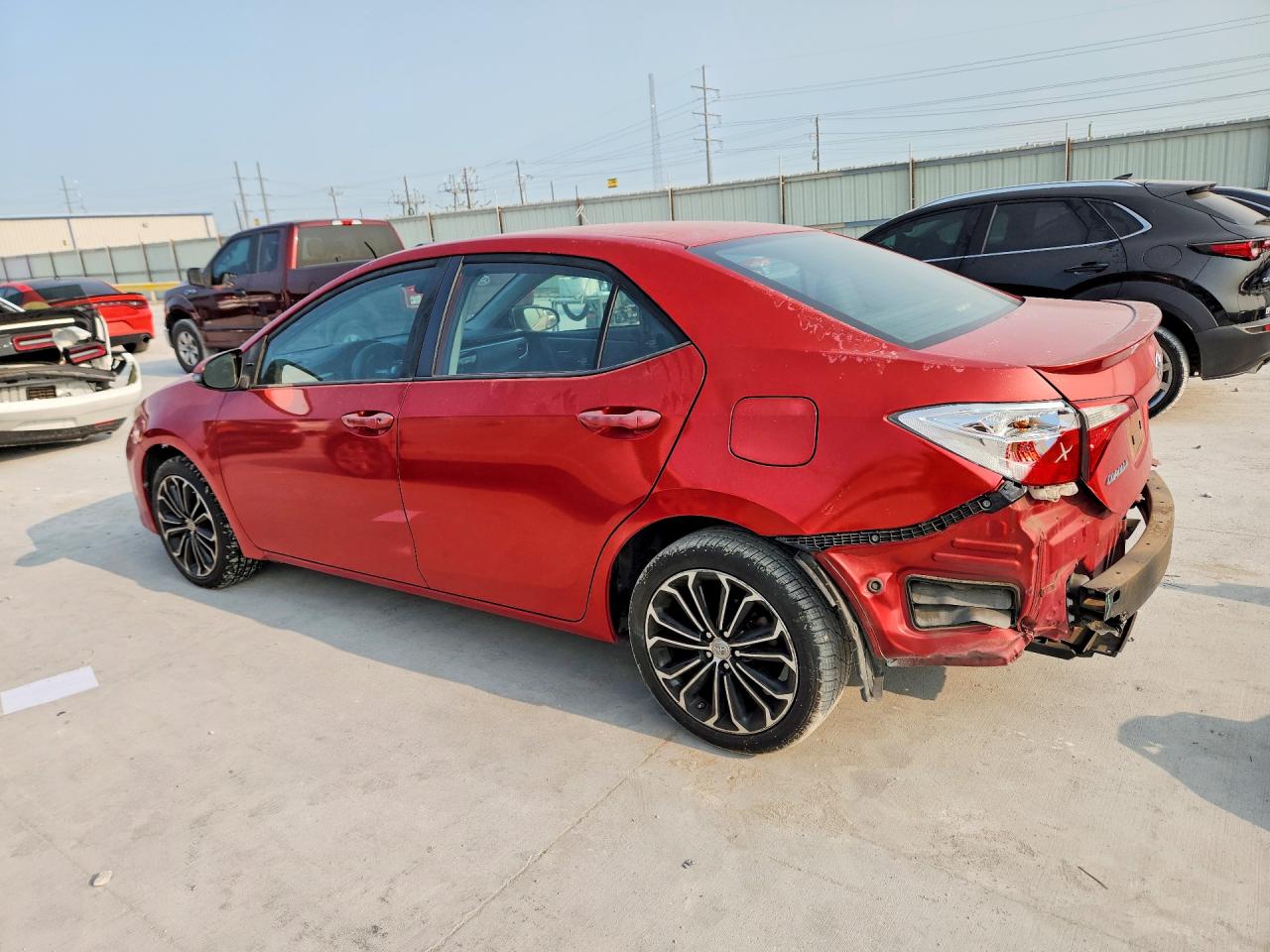 2015 Toyota Corolla S Plus Red vin: 5YFBURHE0FP353323