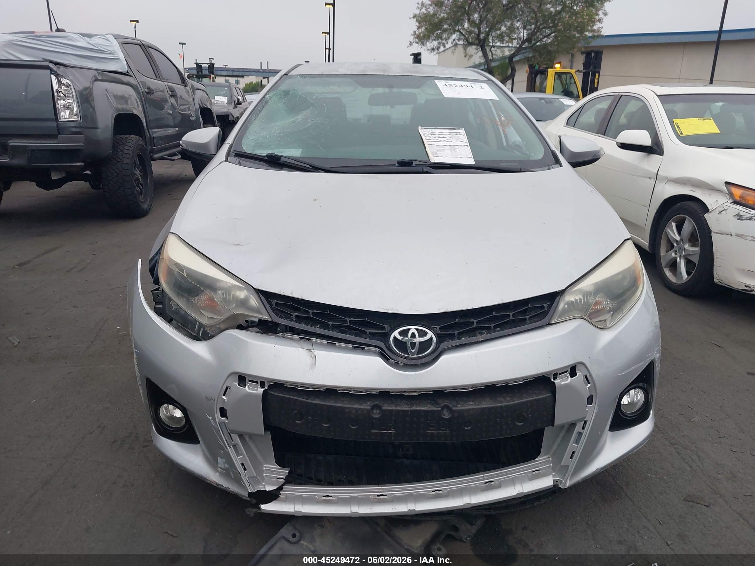 2015 Toyota Corolla S Plus Серебряный vin: 5YFBURHE0FP365651