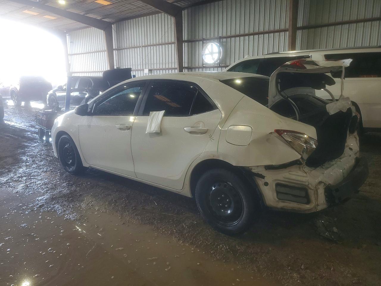 2016 Toyota Corolla Le Белый vin: 5YFBURHE0GP496225