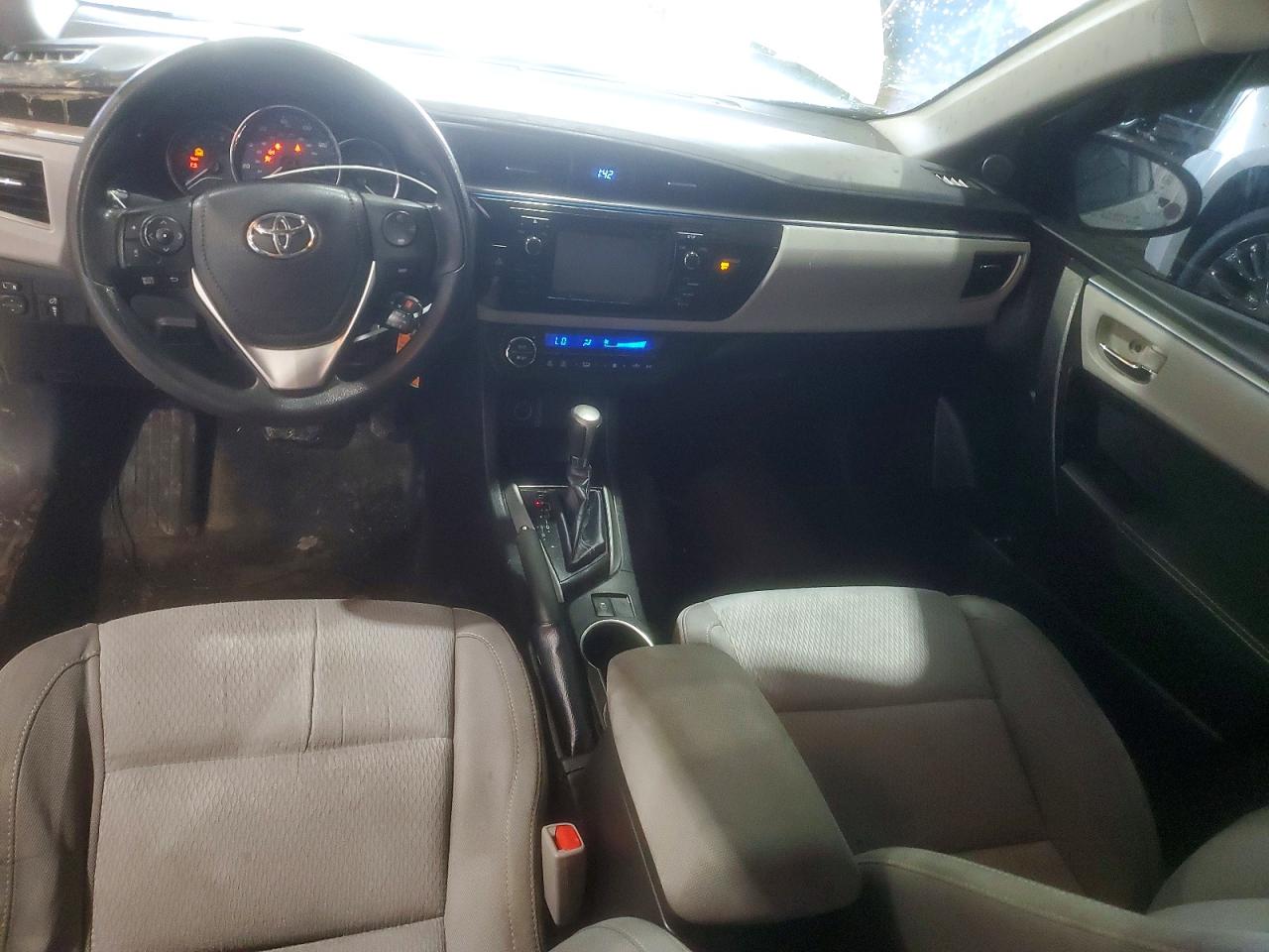 2016 Toyota Corolla Le Белый vin: 5YFBURHE0GP496225