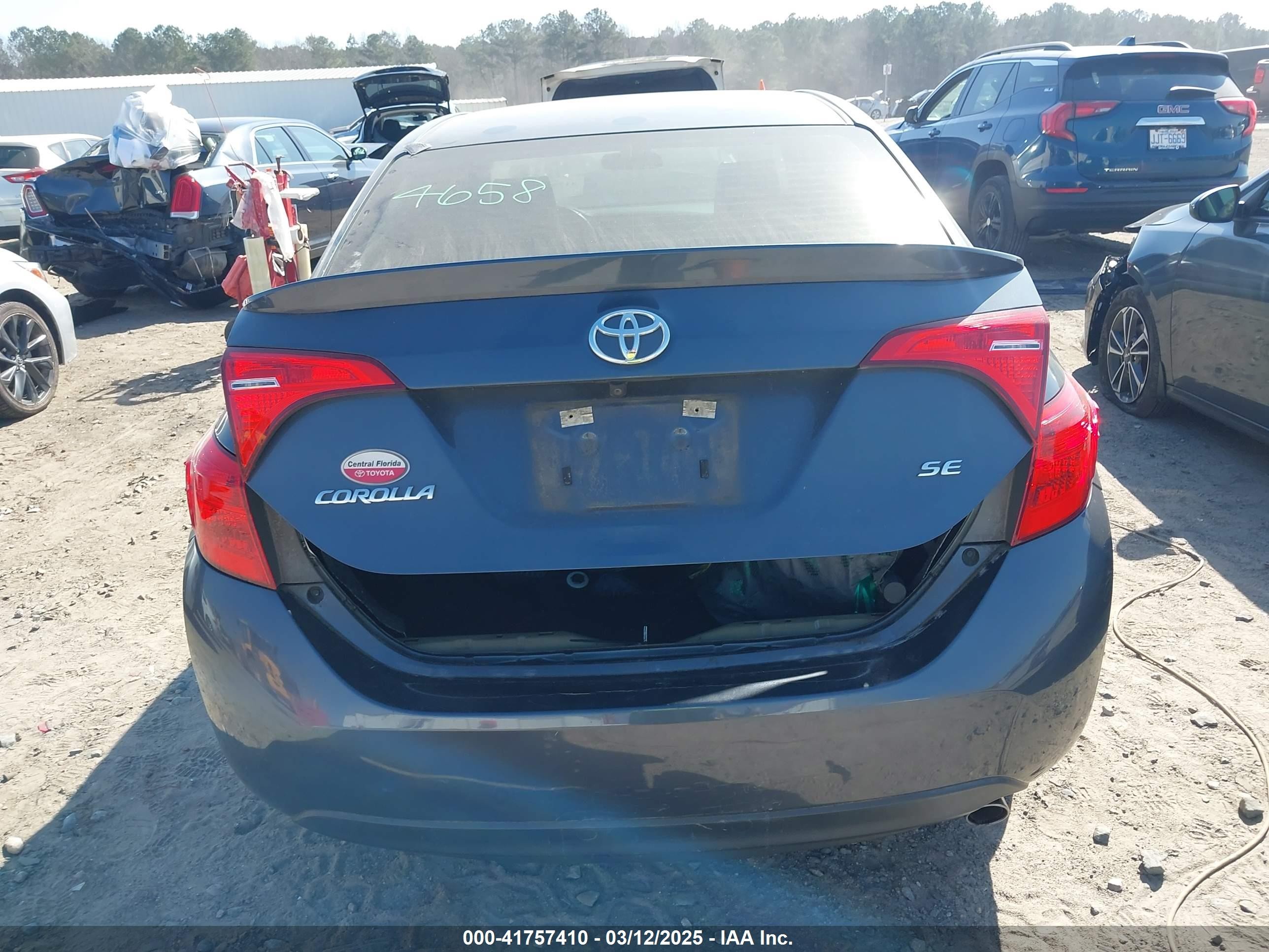 2018 Toyota Corolla Se Gray vin: 5YFBURHE0JP793535