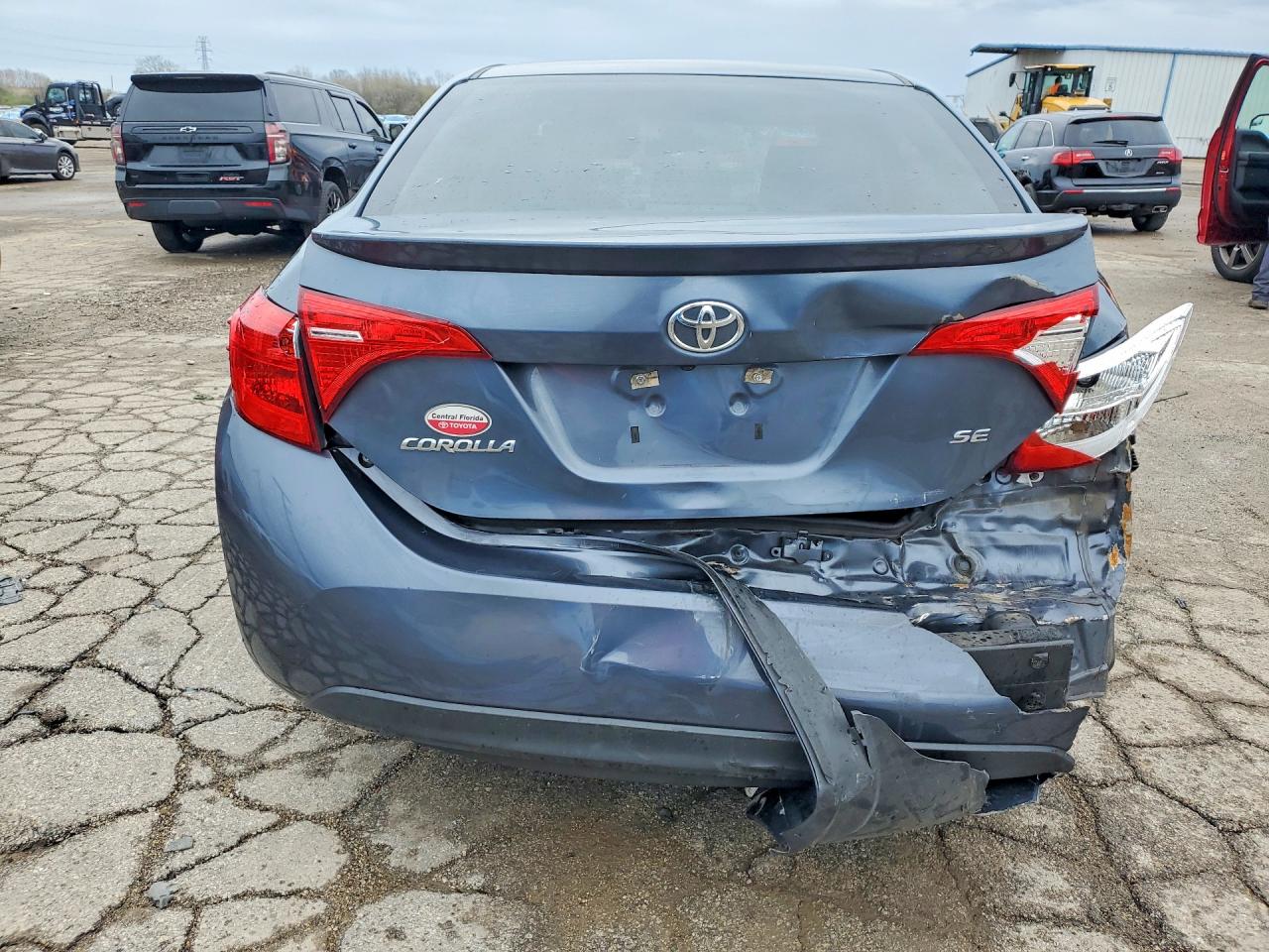 2018 Toyota Corolla Se Blue vin: 5YFBURHE0JP793535