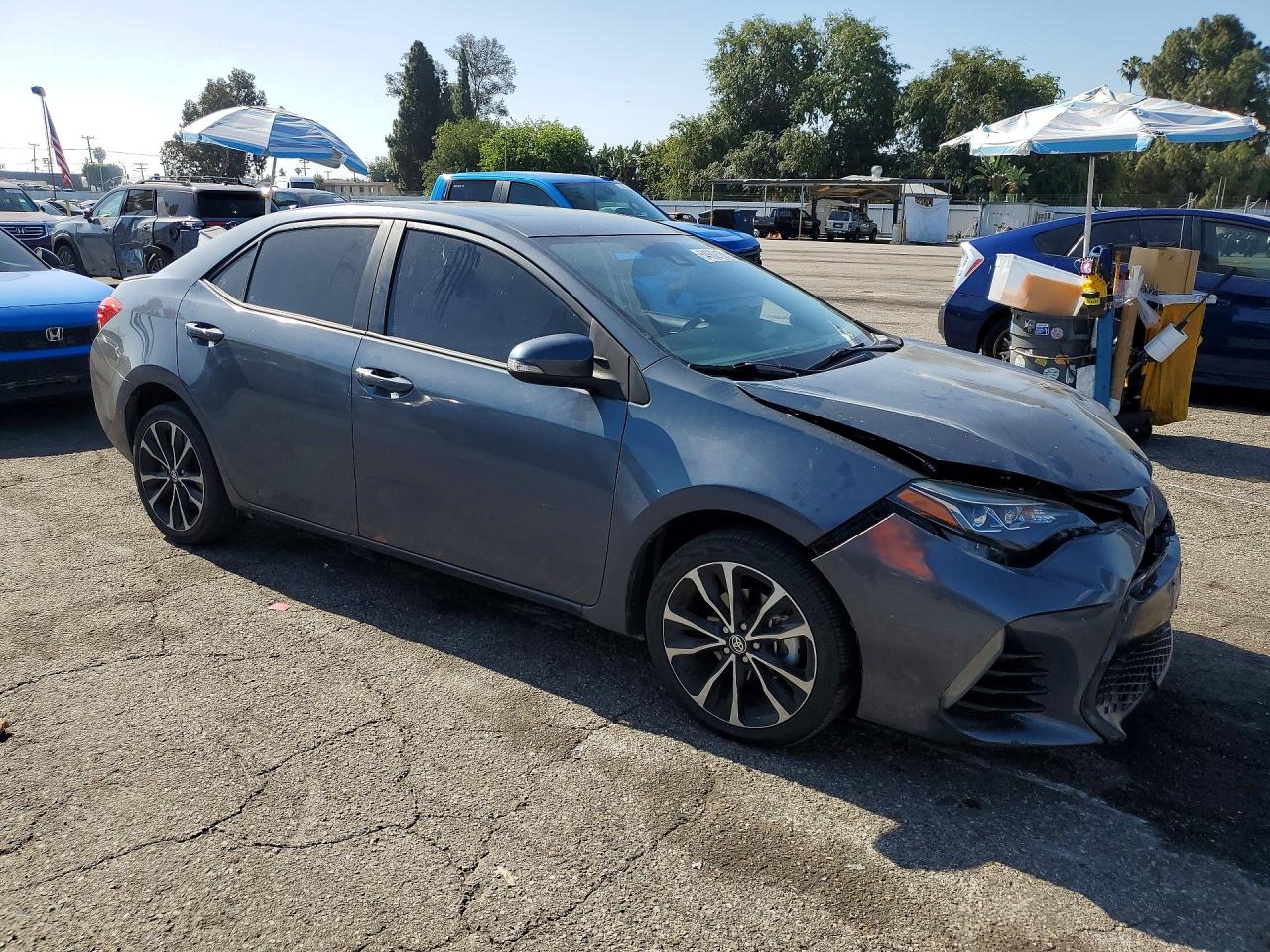 2018 Toyota Corolla Xse Синий vin: 5YFBURHE0JP843057