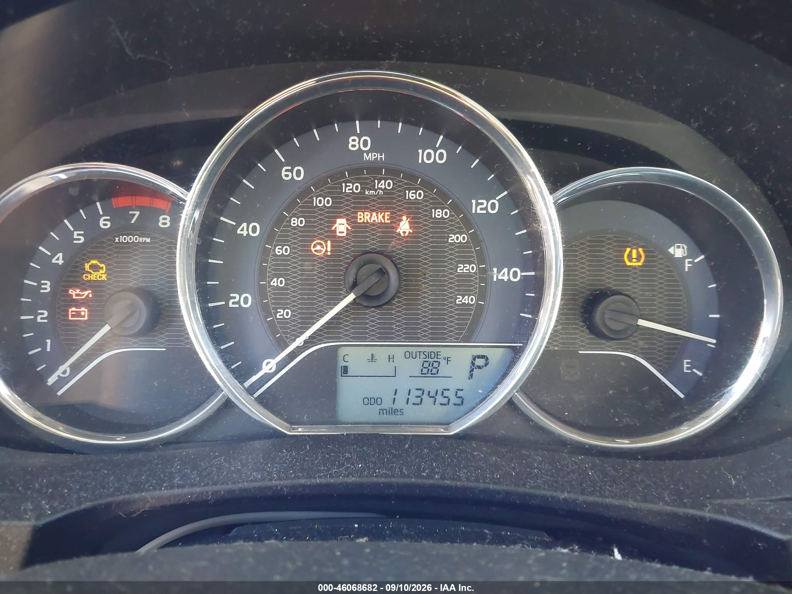 2014 Toyota Corolla Le White vin: 5YFBURHE1EP002189