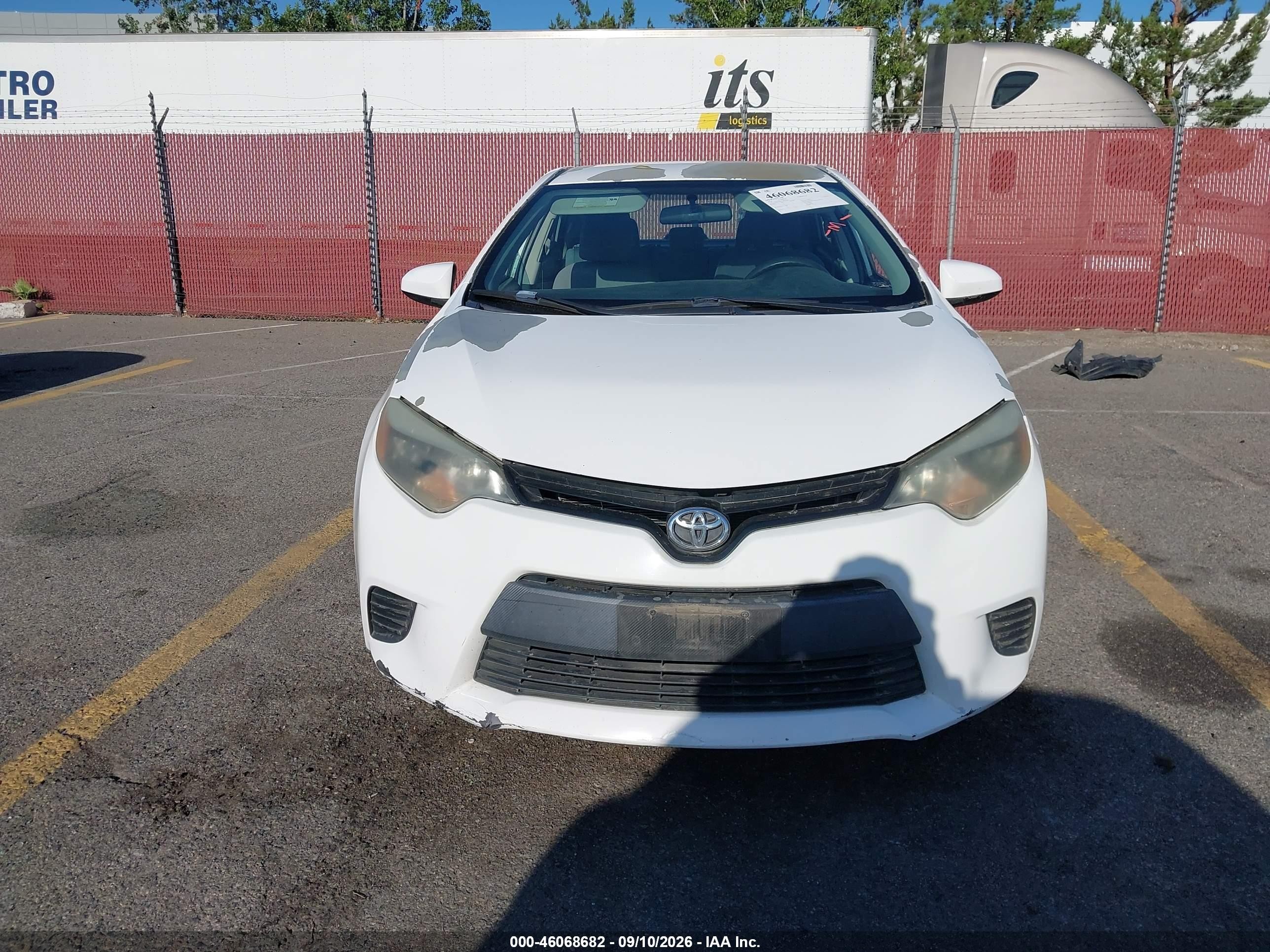 2014 Toyota Corolla Le White vin: 5YFBURHE1EP002189
