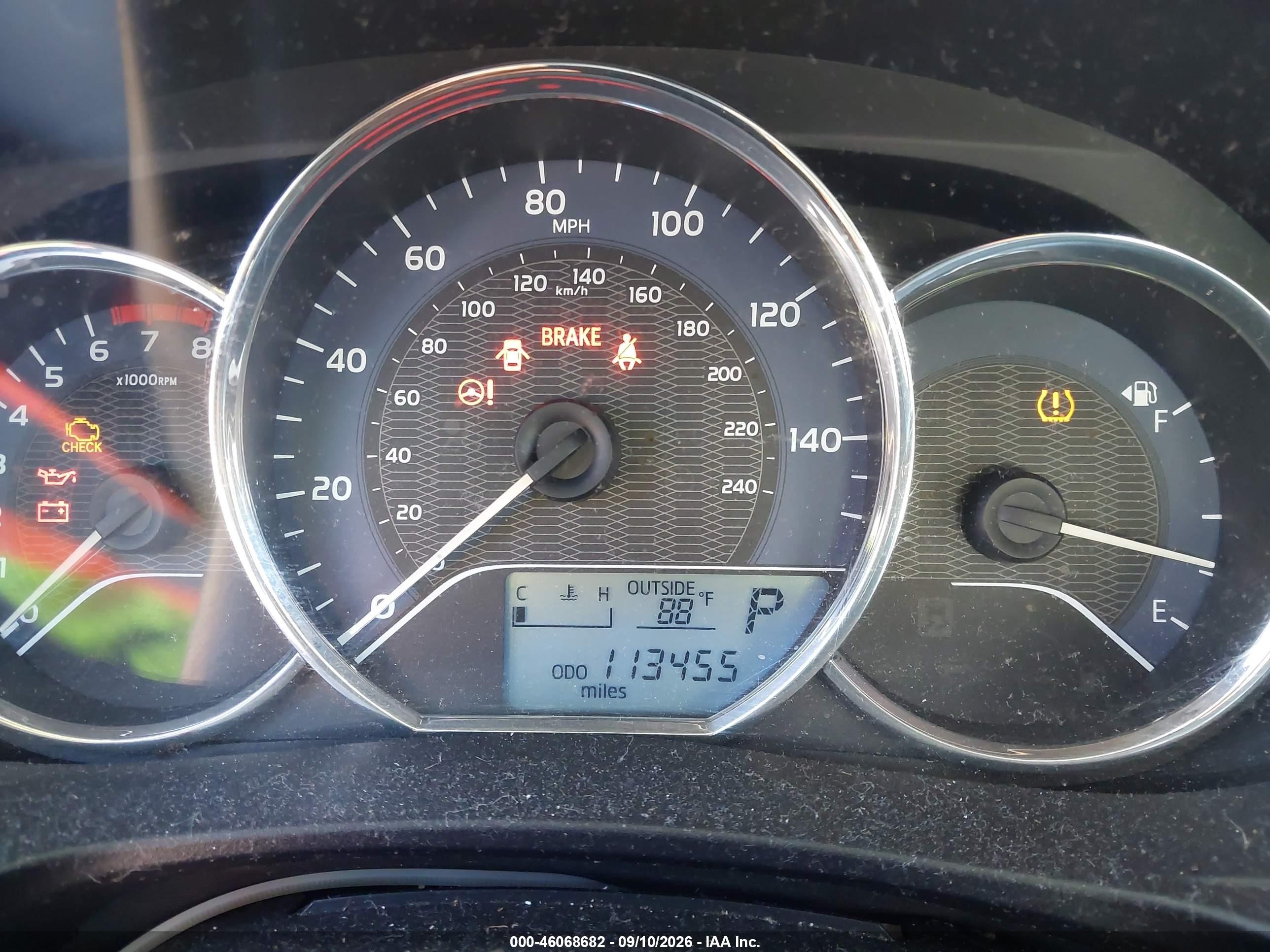 2014 Toyota Corolla Le White vin: 5YFBURHE1EP002189