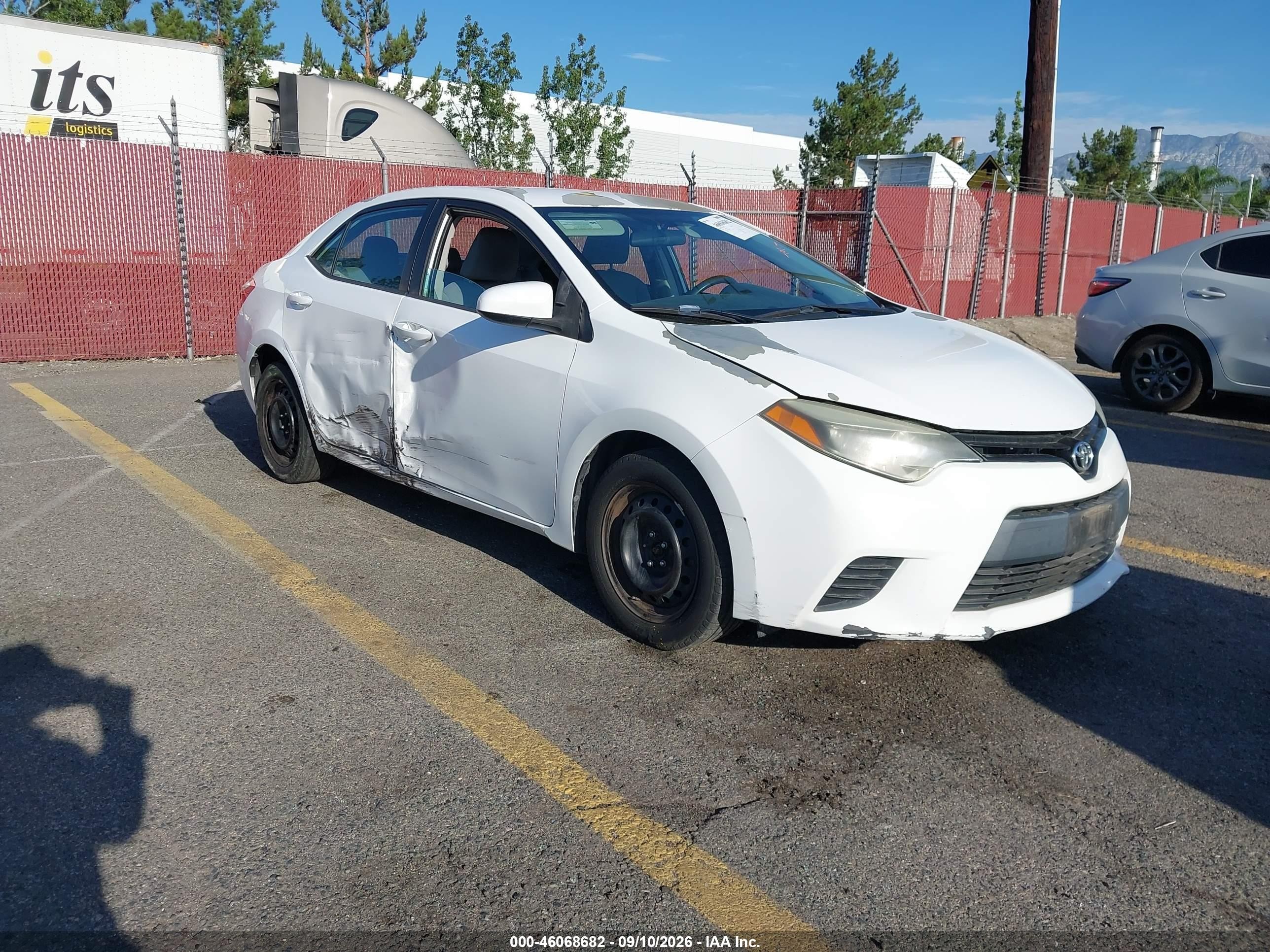 2014 Toyota Corolla Le White vin: 5YFBURHE1EP002189