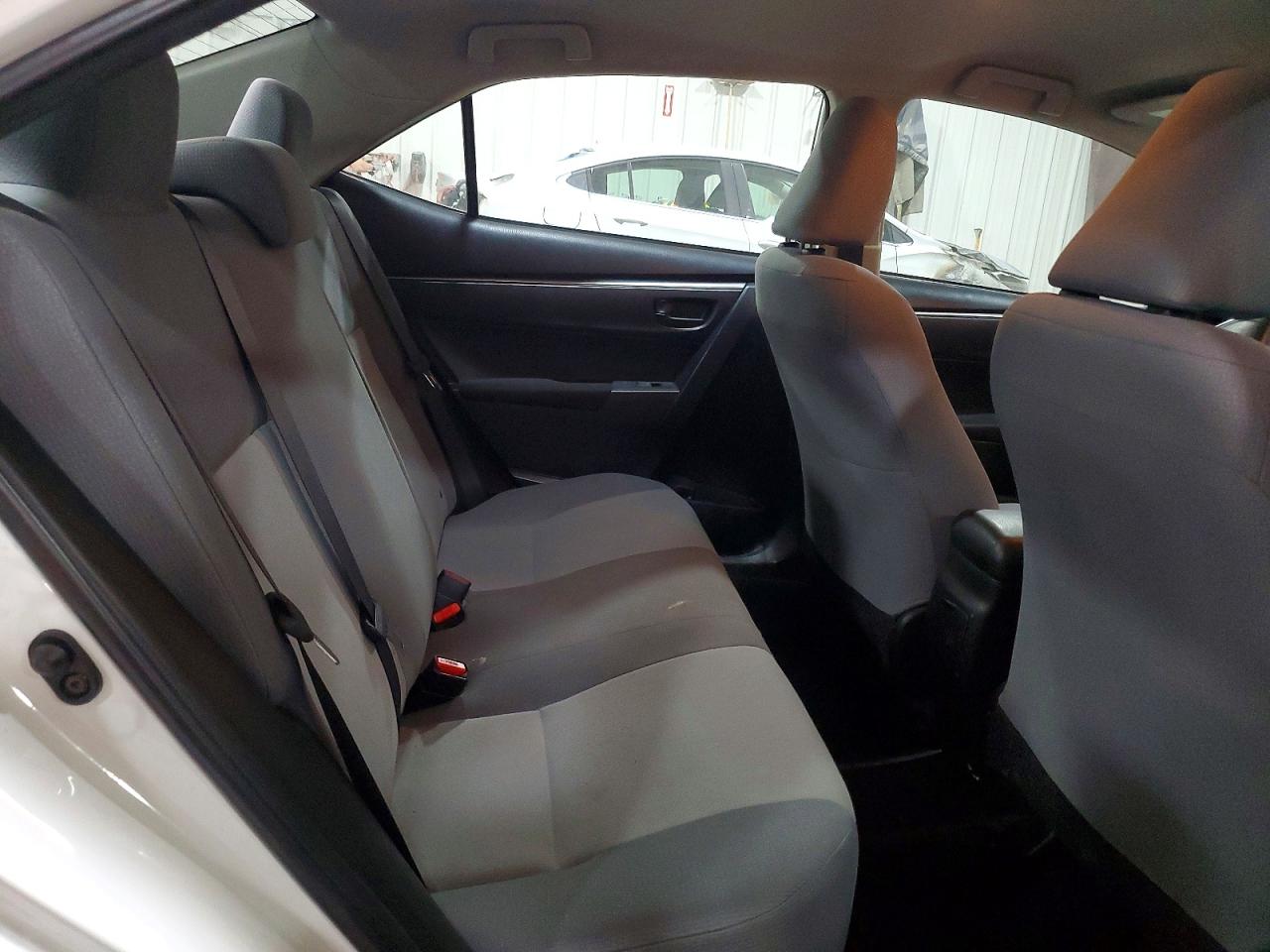 2014 Toyota Corolla L White vin: 5YFBURHE1EP022412