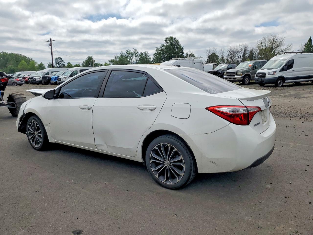 2014 Toyota Corolla S Premium White vin: 5YFBURHE1EP023009