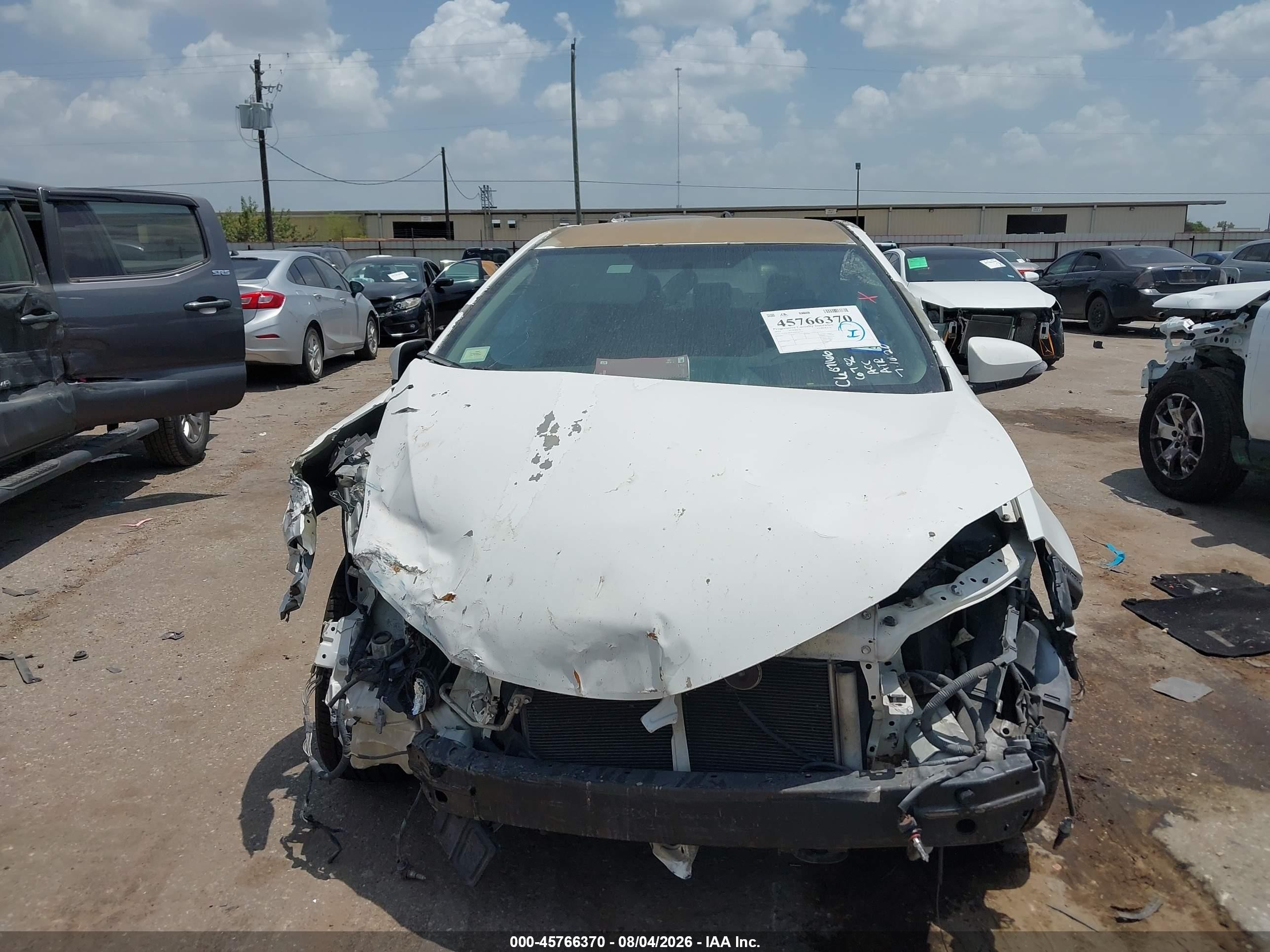 2014 Toyota Corolla S Plus White vin: 5YFBURHE1EP036732