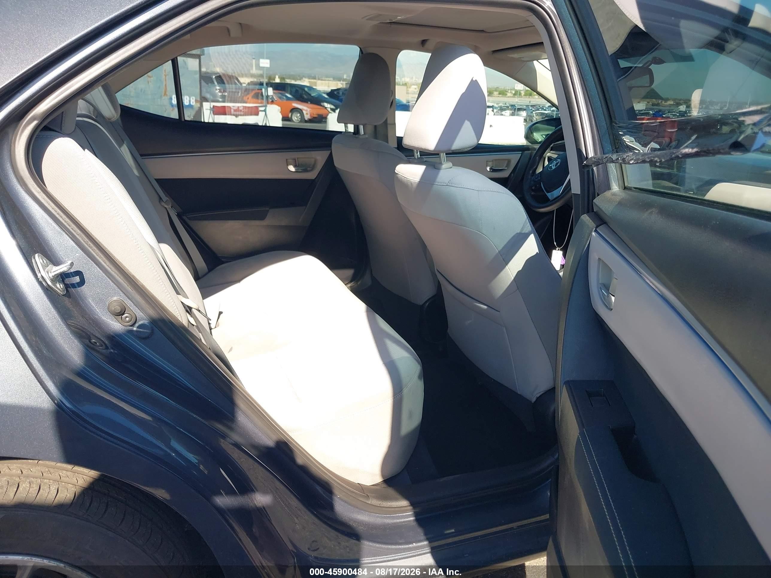 2014 Toyota Corolla Le Plus Blue vin: 5YFBURHE1EP041753