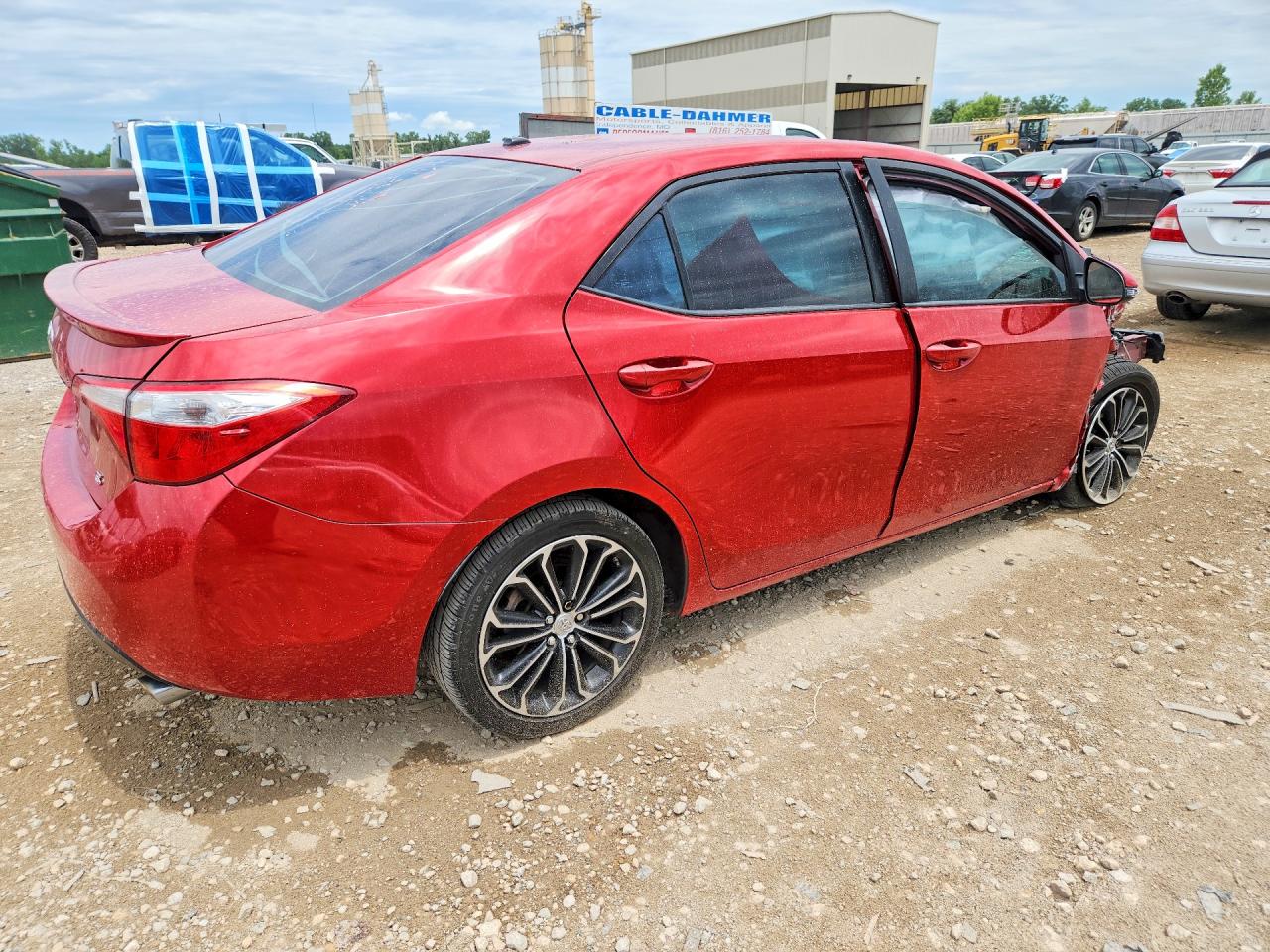 2014 Toyota Corolla S Plus Red vin: 5YFBURHE1EP045107