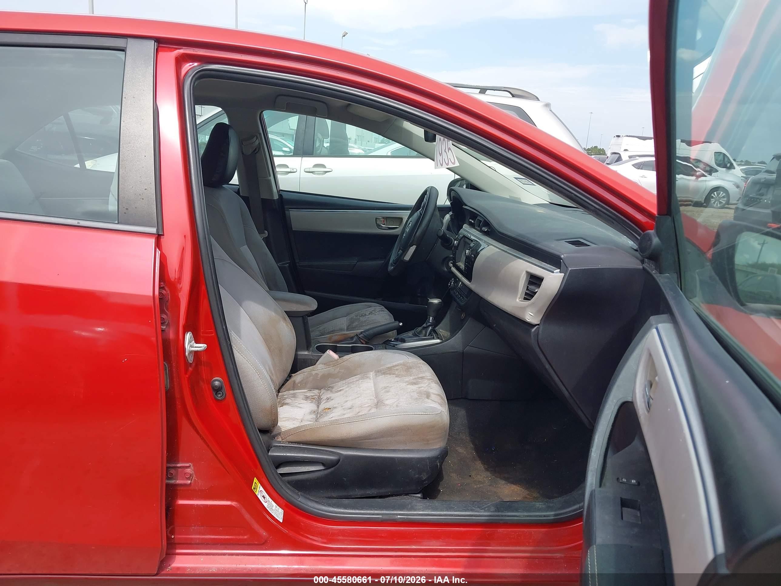 2014 Toyota Corolla Le Red vin: 5YFBURHE1EP076325