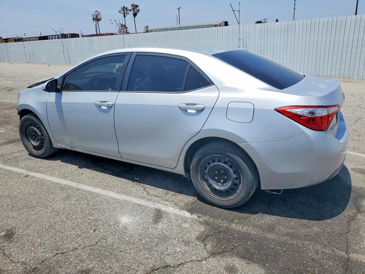 2014 Toyota Corolla Le Silver vin: 5YFBURHE1EP082156