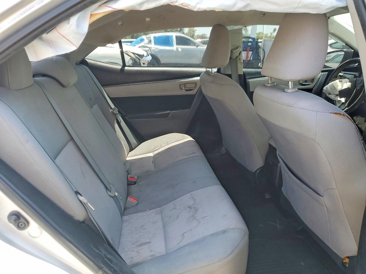 2014 Toyota Corolla Le Silver vin: 5YFBURHE1EP082156