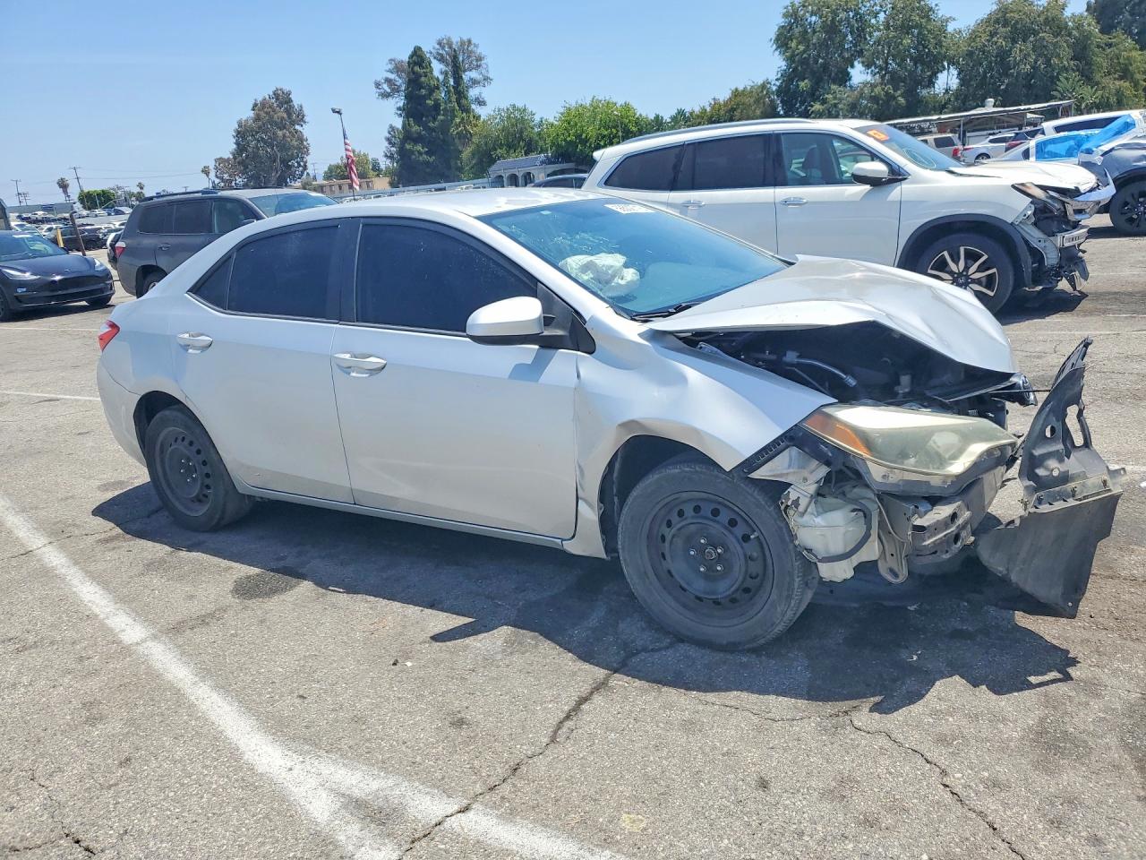 2014 Toyota Corolla Le Silver vin: 5YFBURHE1EP082156