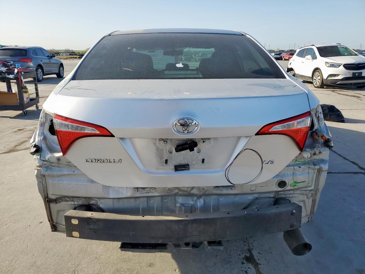 2014 Toyota Corolla L Silver vin: 5YFBURHE1EP085283