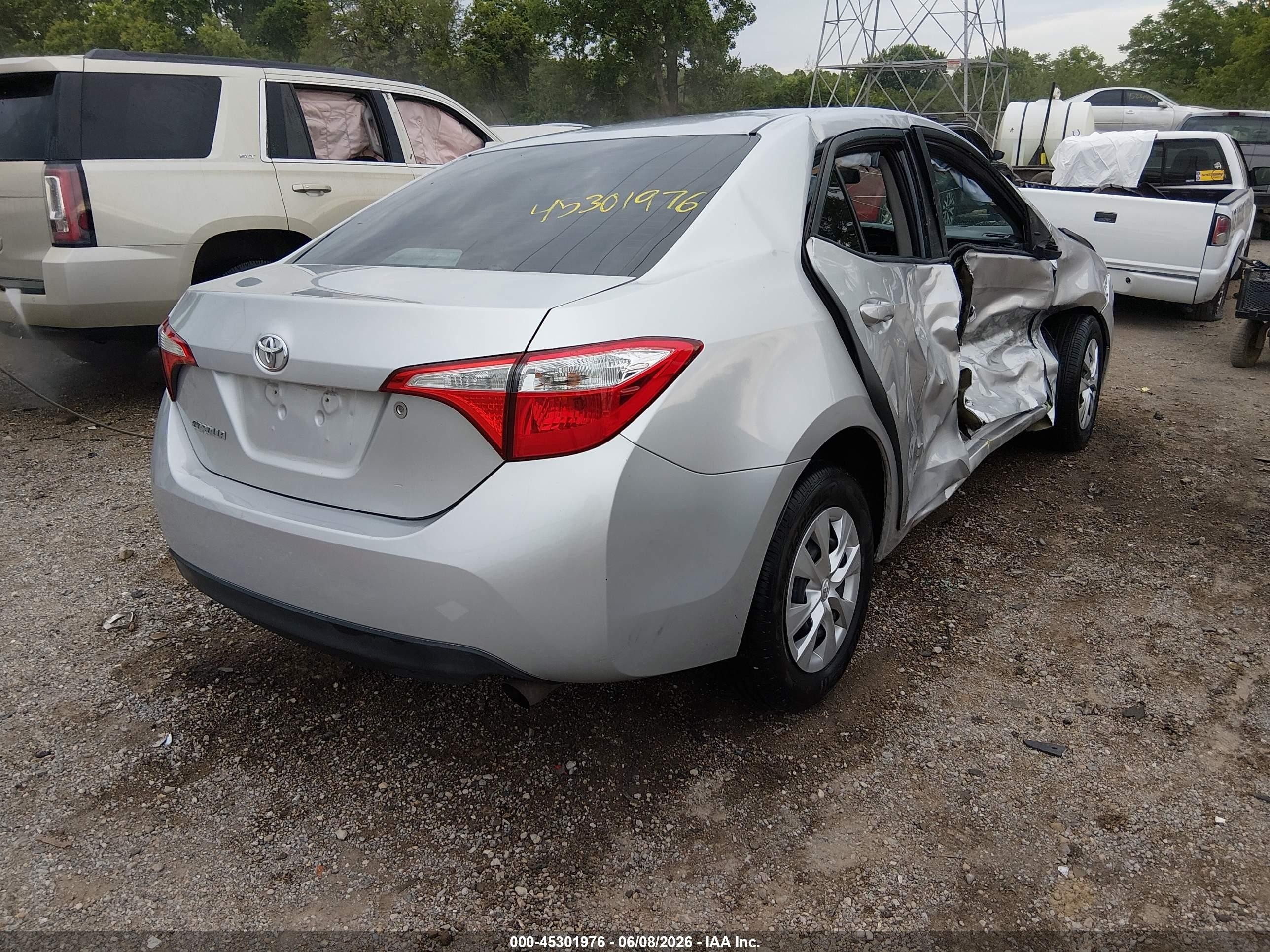 2014 Toyota Corolla L Silver vin: 5YFBURHE1EP104186