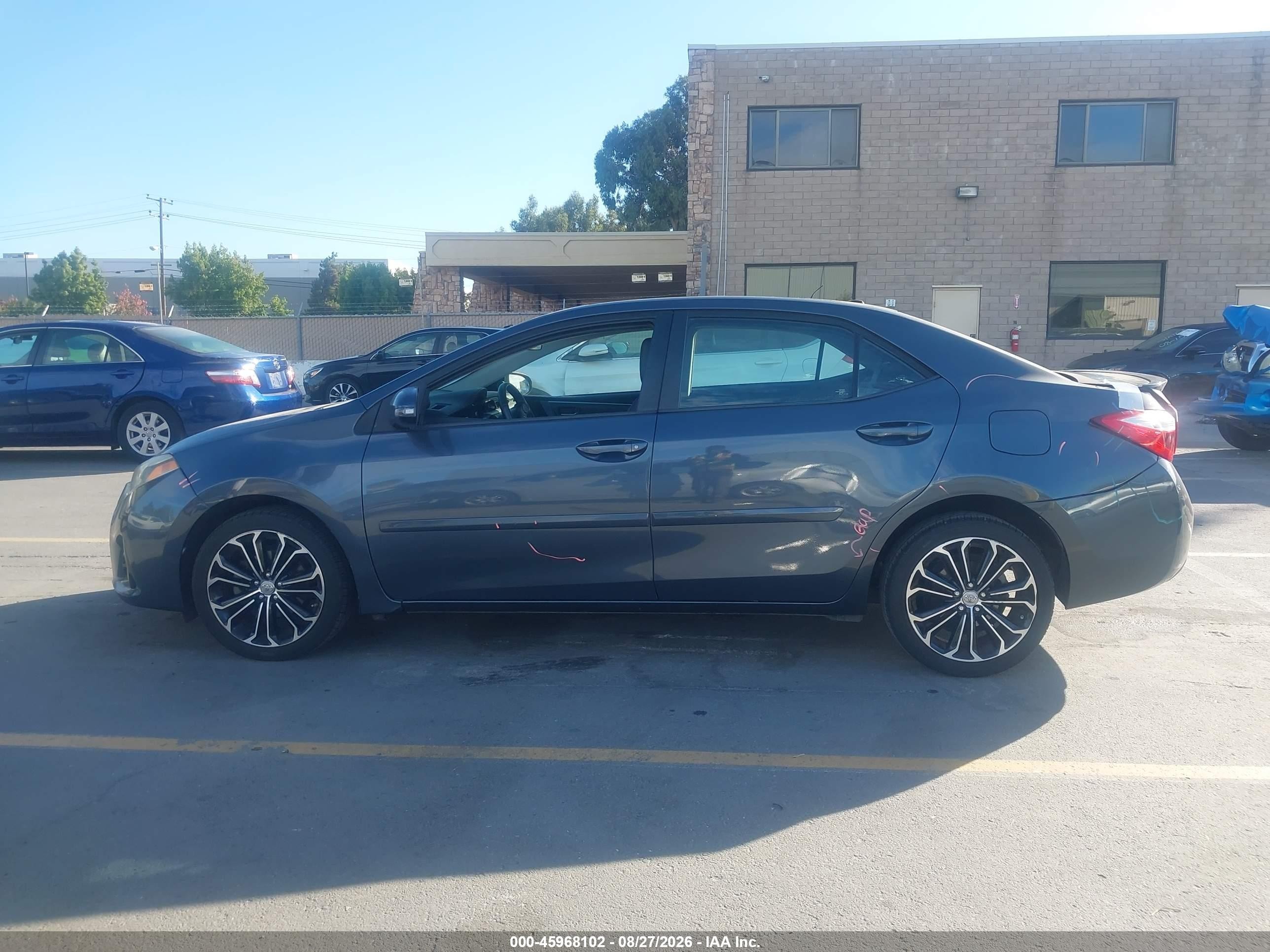 2014 Toyota Corolla S Premium Silver vin: 5YFBURHE1EP111669