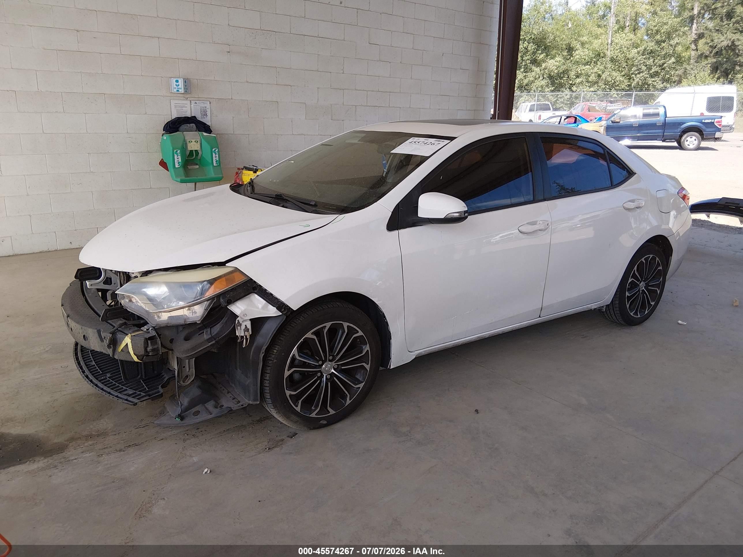 2014 Toyota Corolla S Plus White vin: 5YFBURHE1EP141836