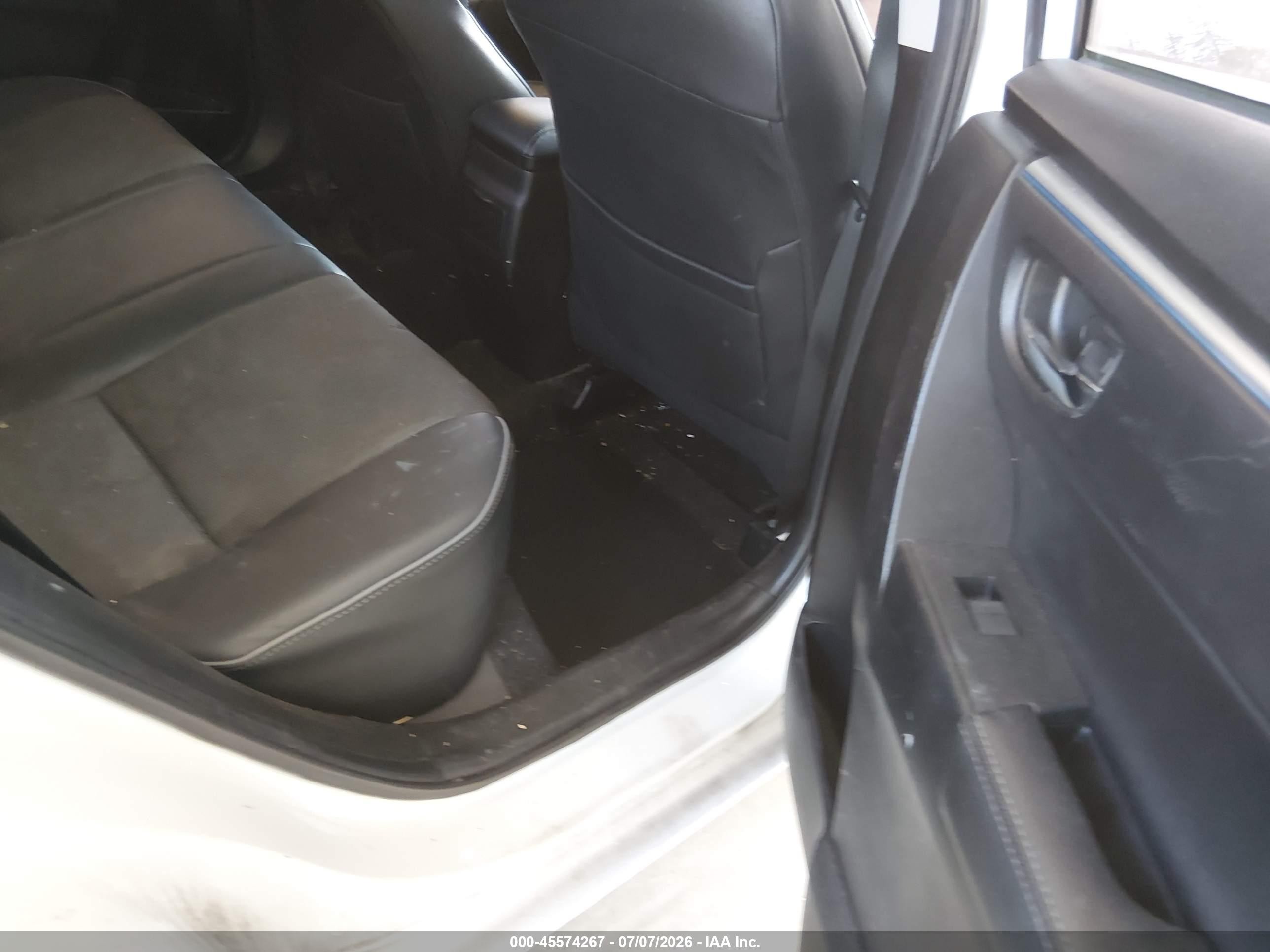 2014 Toyota Corolla S Plus White vin: 5YFBURHE1EP141836