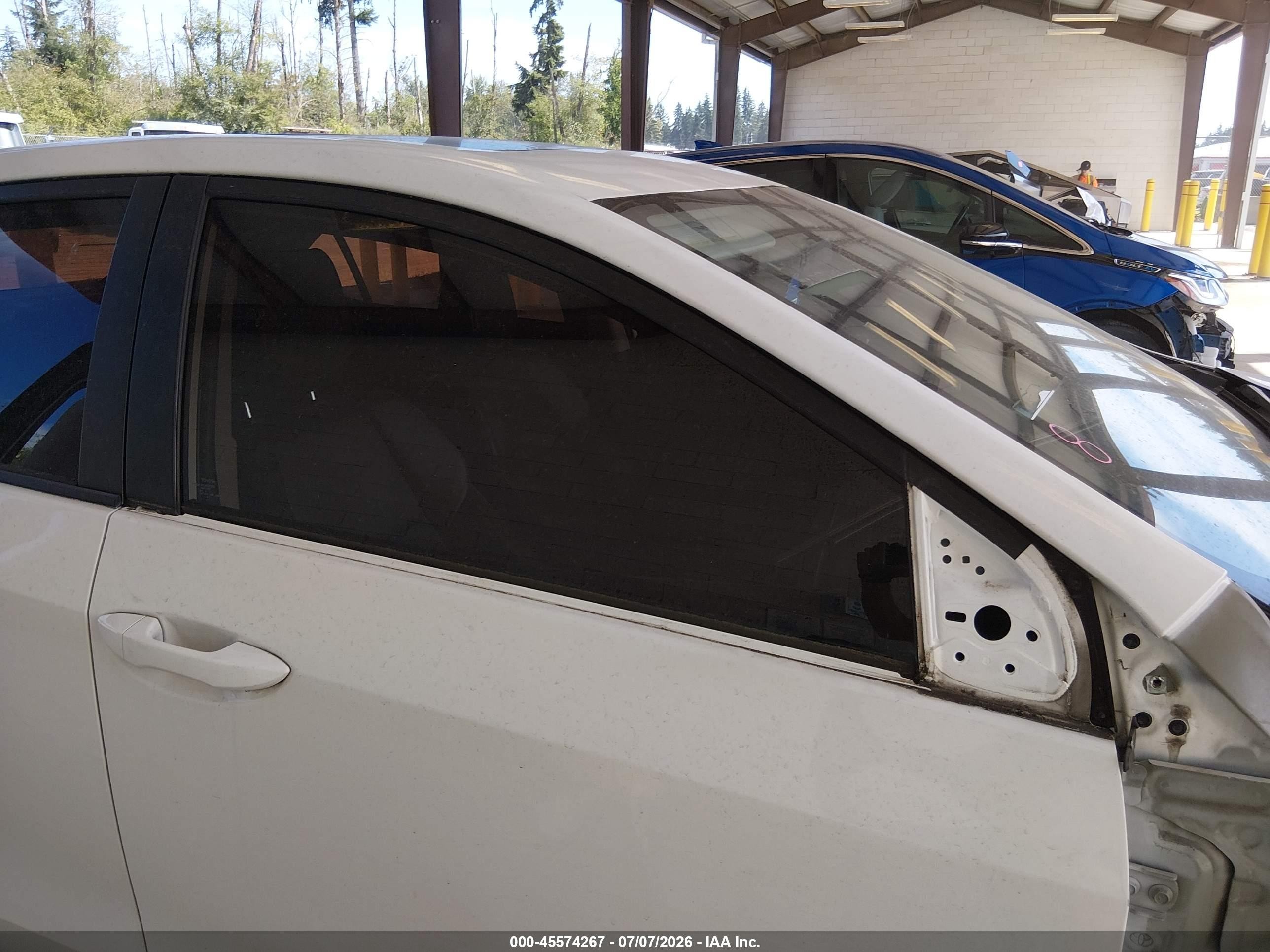 2014 Toyota Corolla S Plus White vin: 5YFBURHE1EP141836