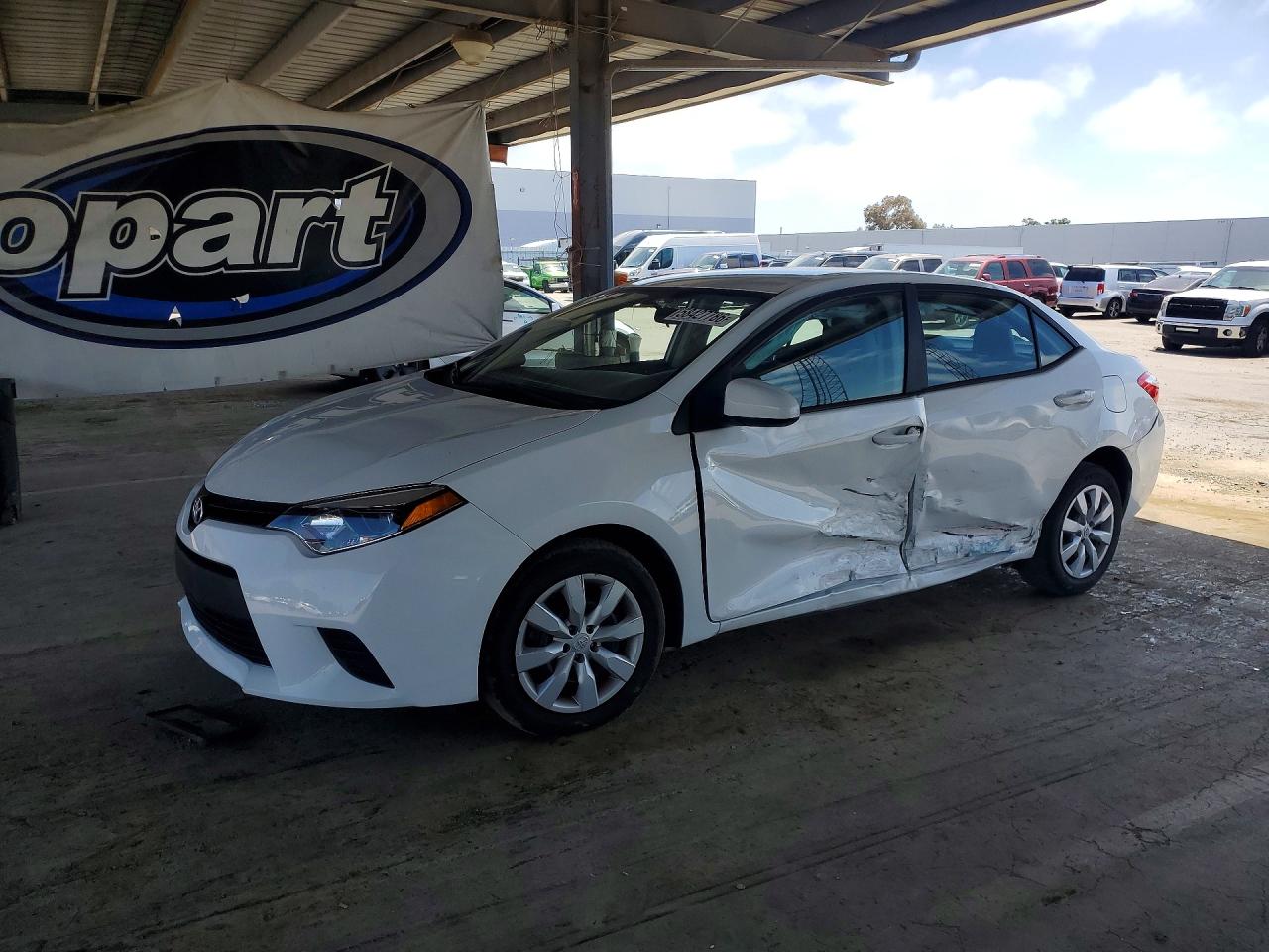 2014 Toyota Corolla Le White vin: 5YFBURHE1EP162251