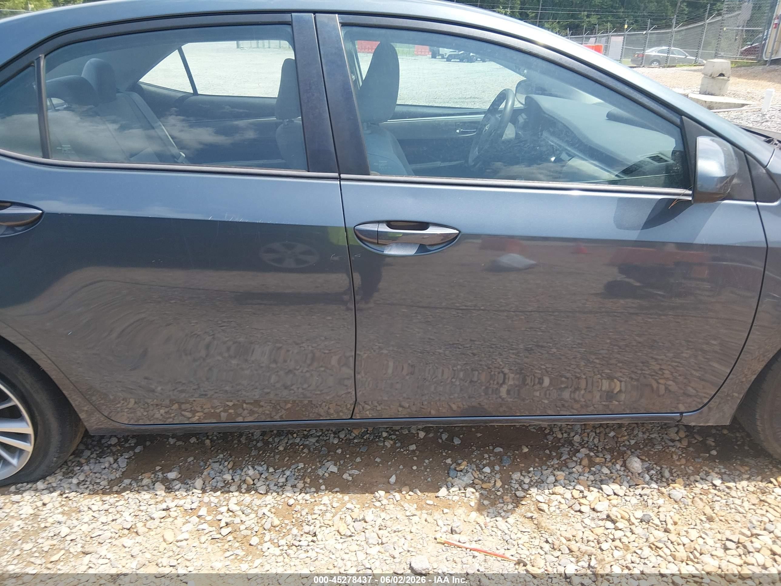 2014 Toyota Corolla Le Plus Blue vin: 5YFBURHE1EP169720