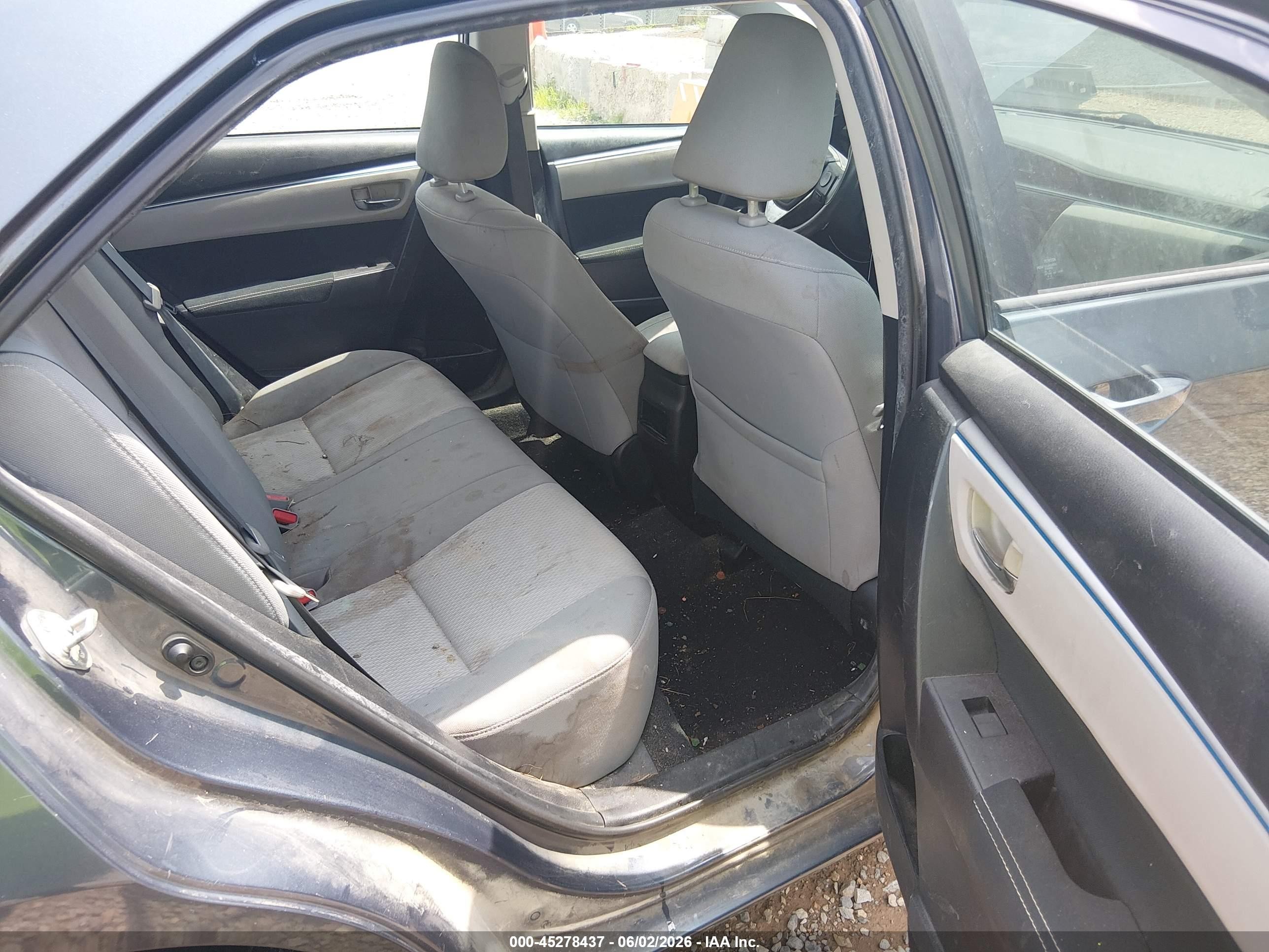 2014 Toyota Corolla Le Plus Blue vin: 5YFBURHE1EP169720